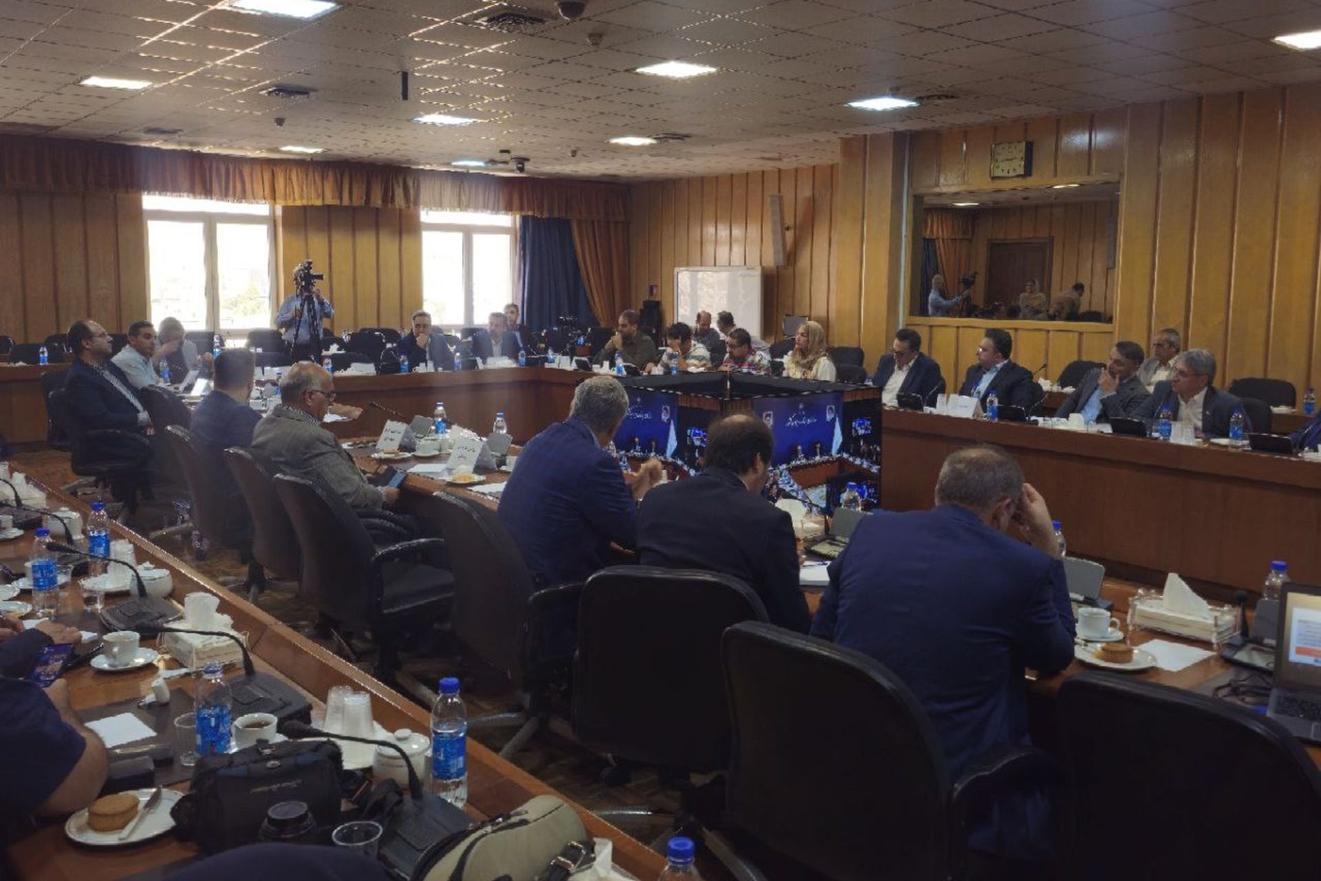 در جلسه همفکری کسب و کارهای دیجیتال با سازمان برنامه و بودجه