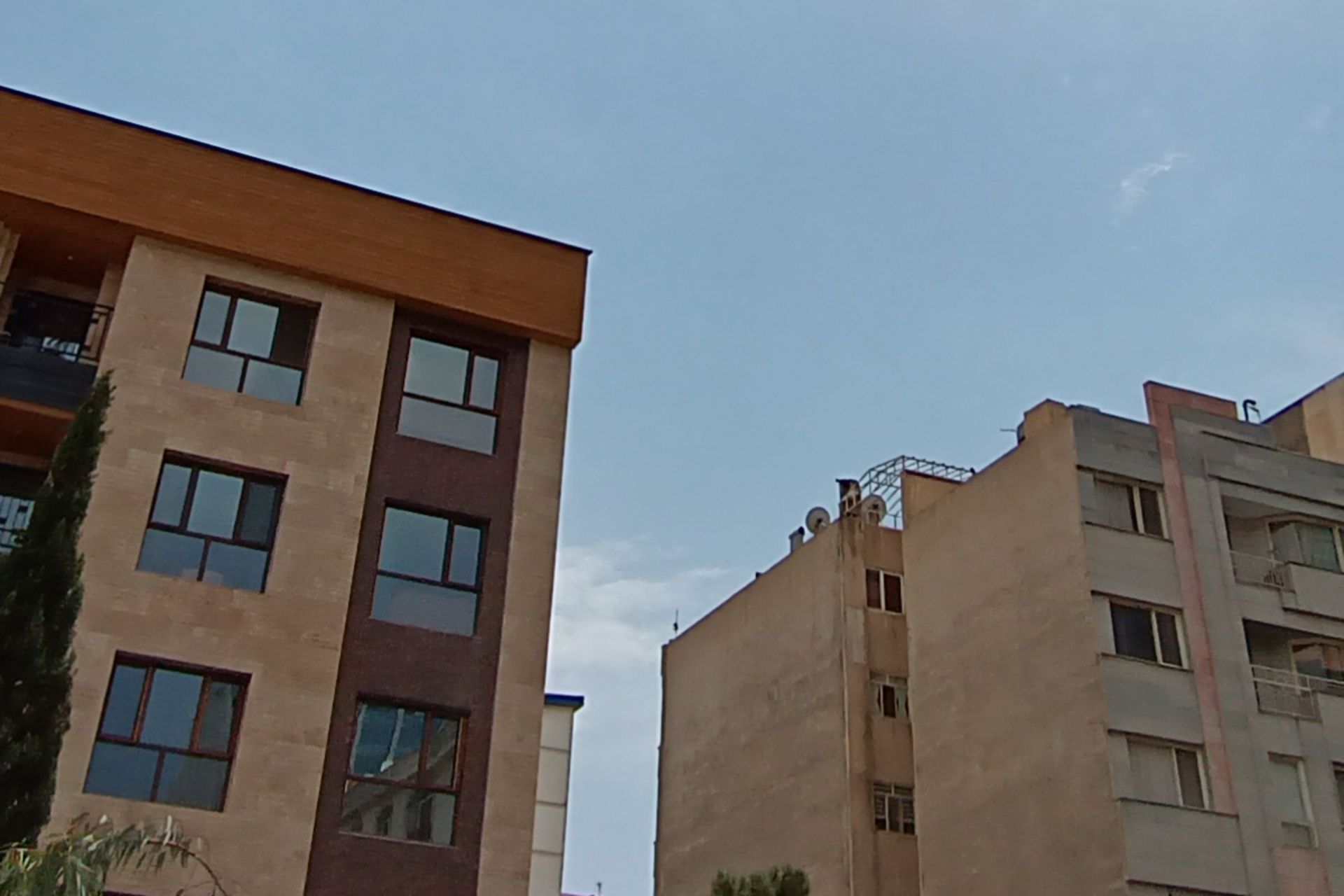 برش دوربین اولتراواید ردمی نوت 11S - روز