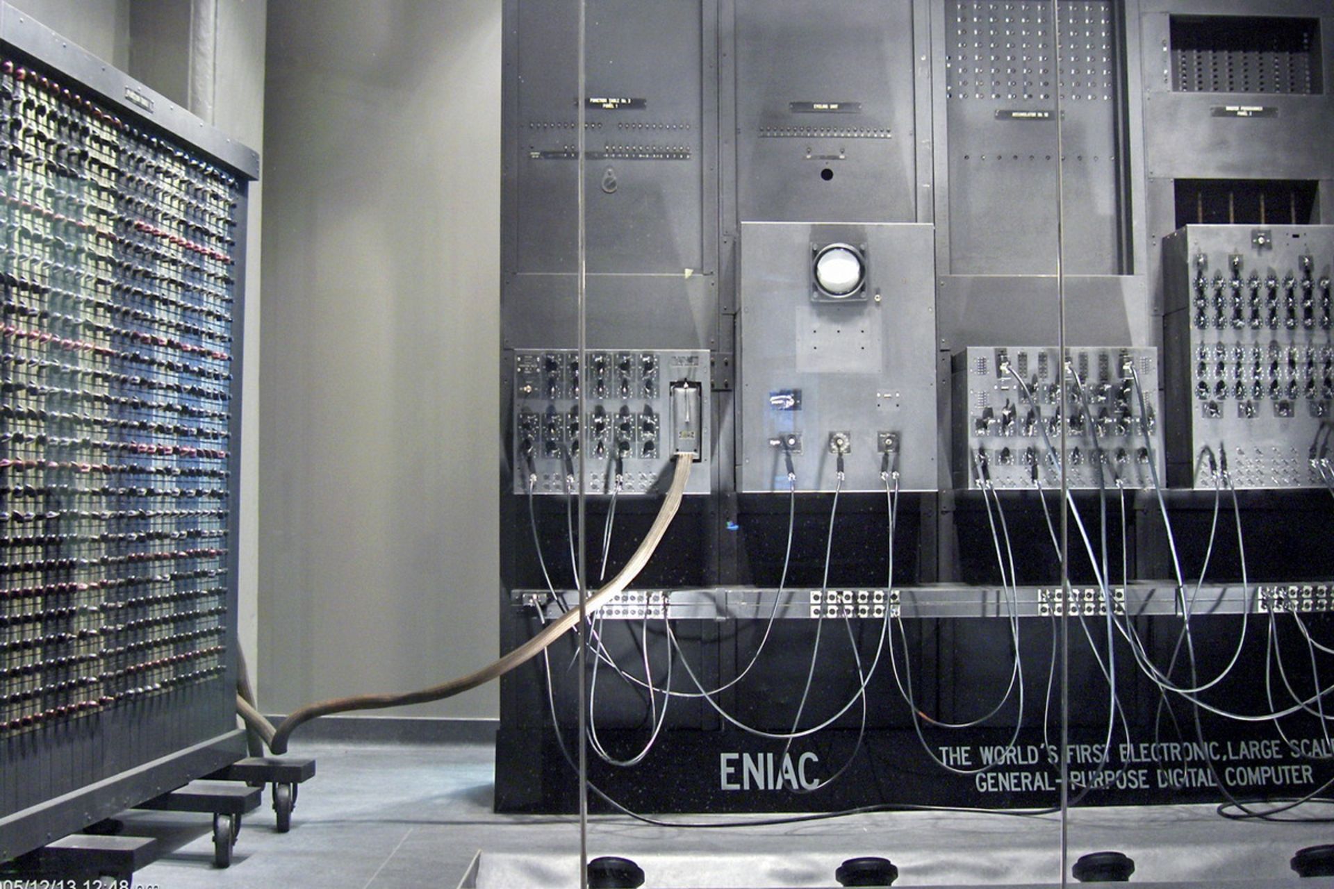 دستگاه انیاک در حال حاضر