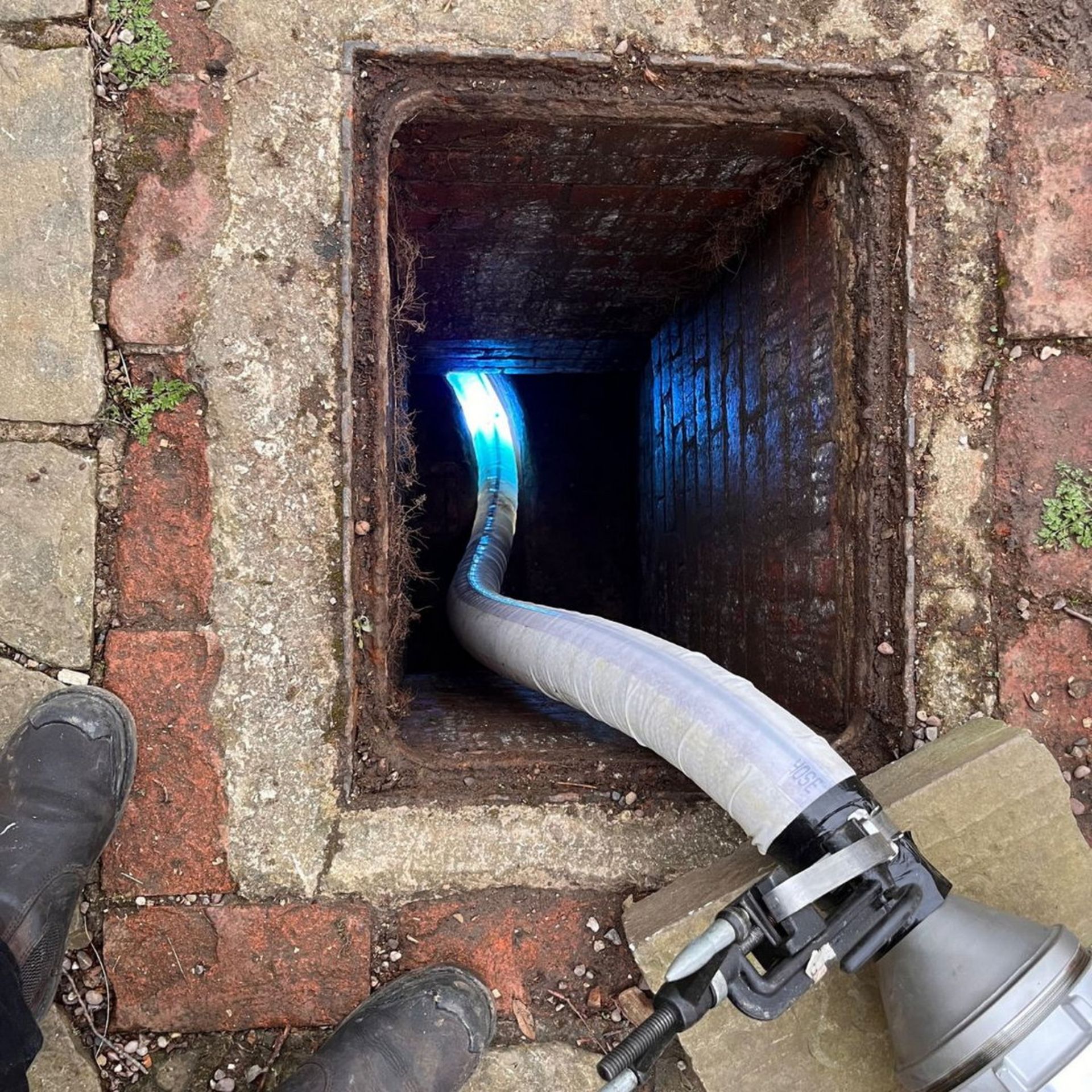 ترمیم لوله‌های آب فرسوده بدون حفاری با روش CIPP