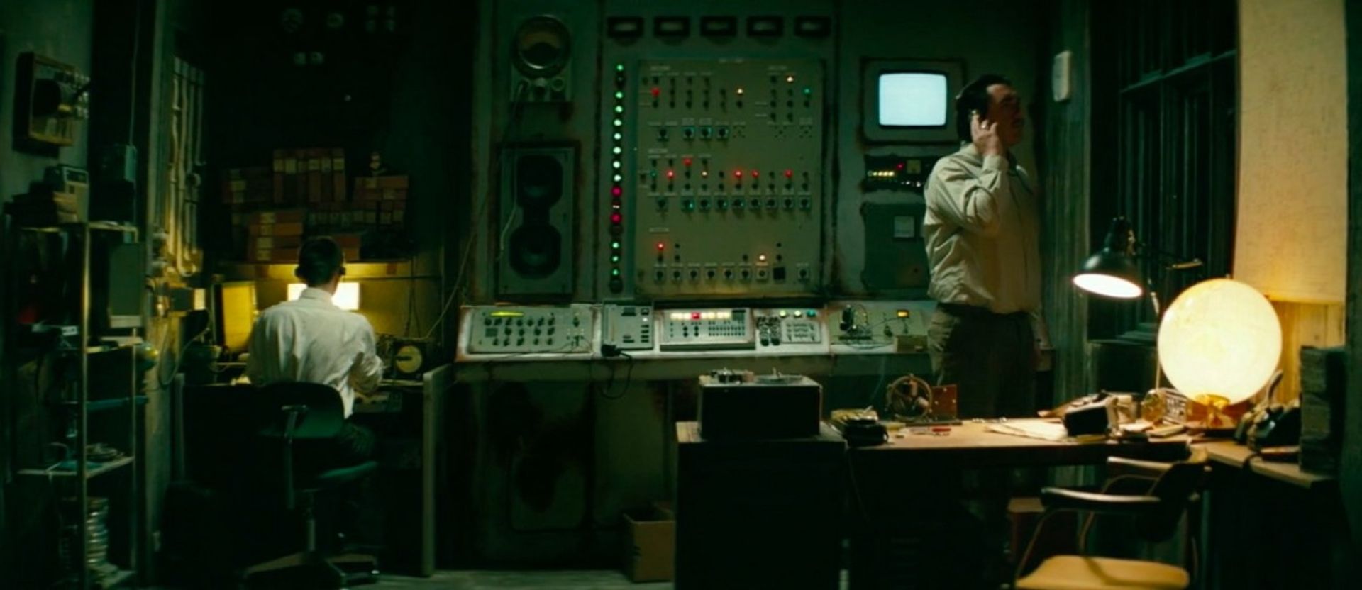 تجهیزات اتاق شنود ماموریت فضایی