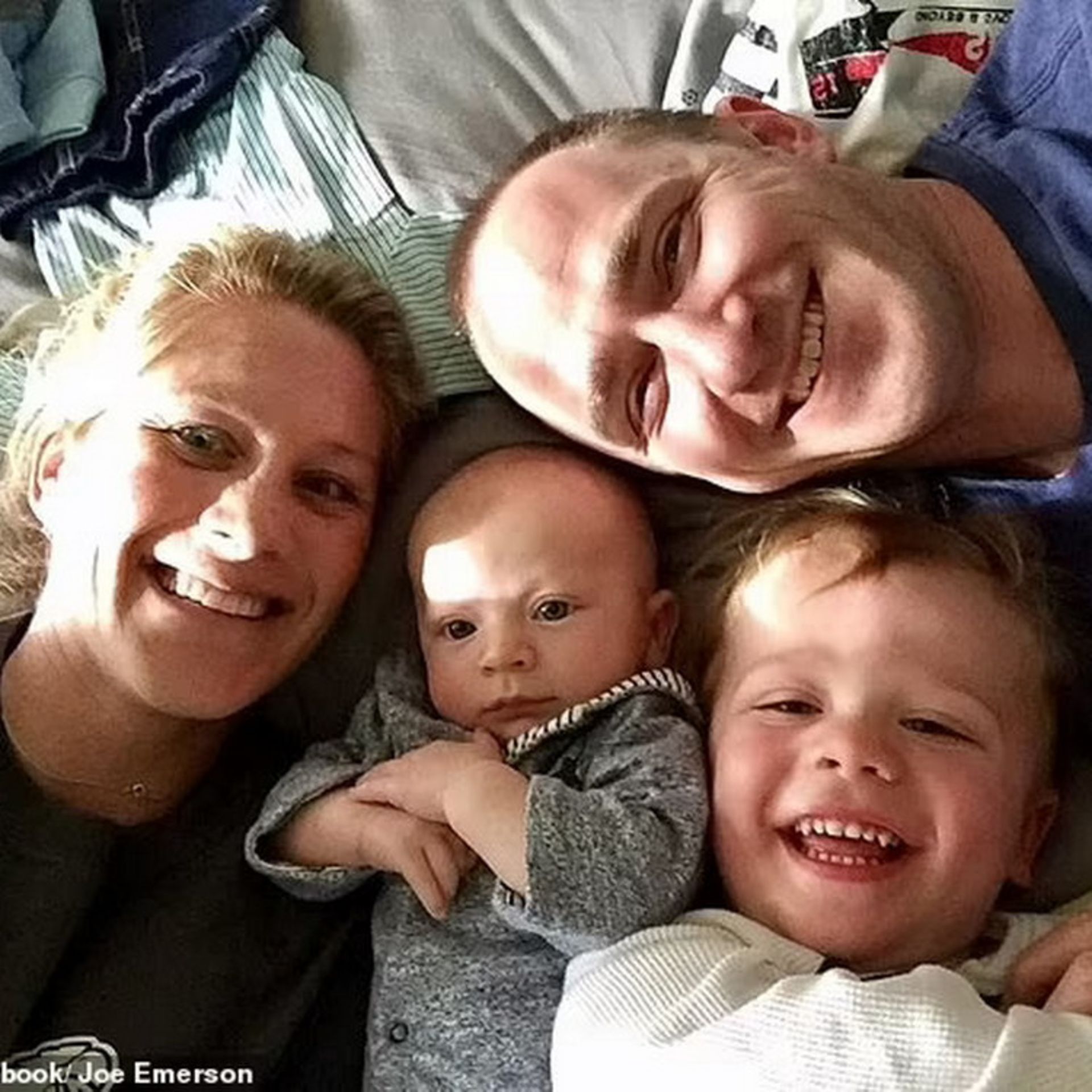 جوزف امرسون خلبان سابق آلاسکا ایرلاینز و خانواده