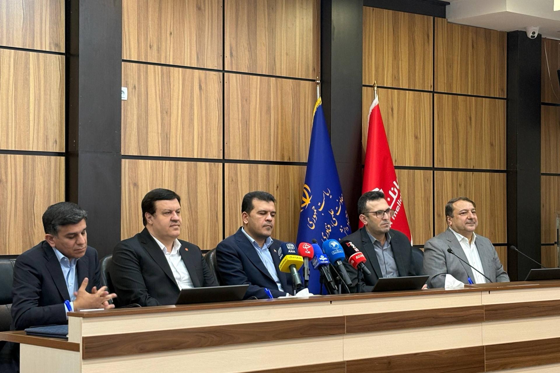 حسین افشین در مراسم رونمایی از سند راهبردی تامین مالی بیمه پایه