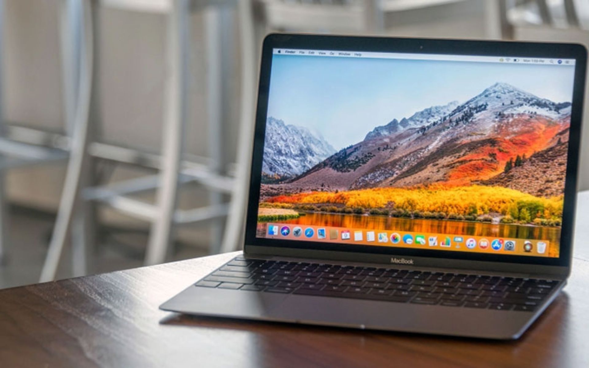 مک بوک ۱۲ اینچی اپل