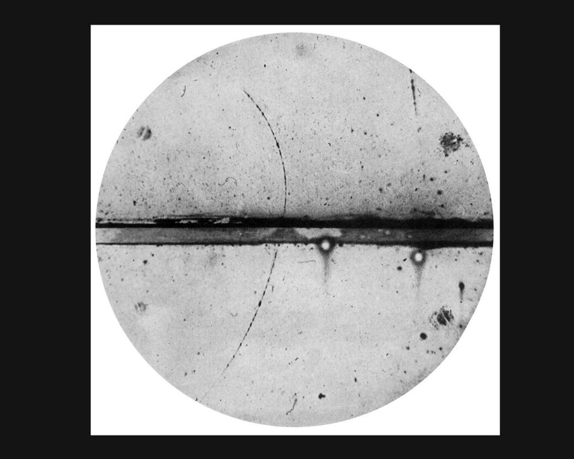 عکس کارل اندرسون از پوزیترون