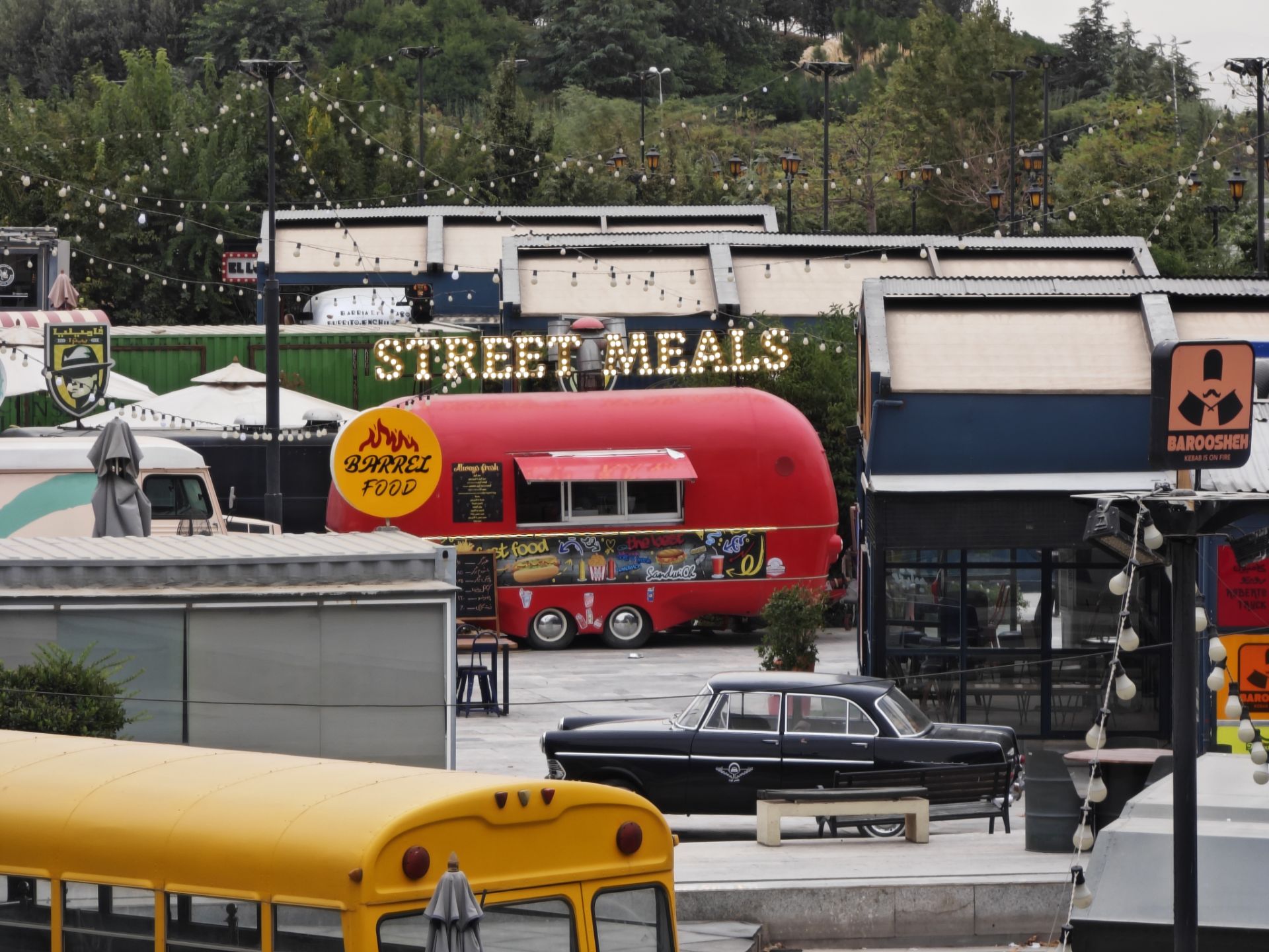 زوم ۱۰ برابری هایبرید - شیائومی ۱۳ اولترا - روز