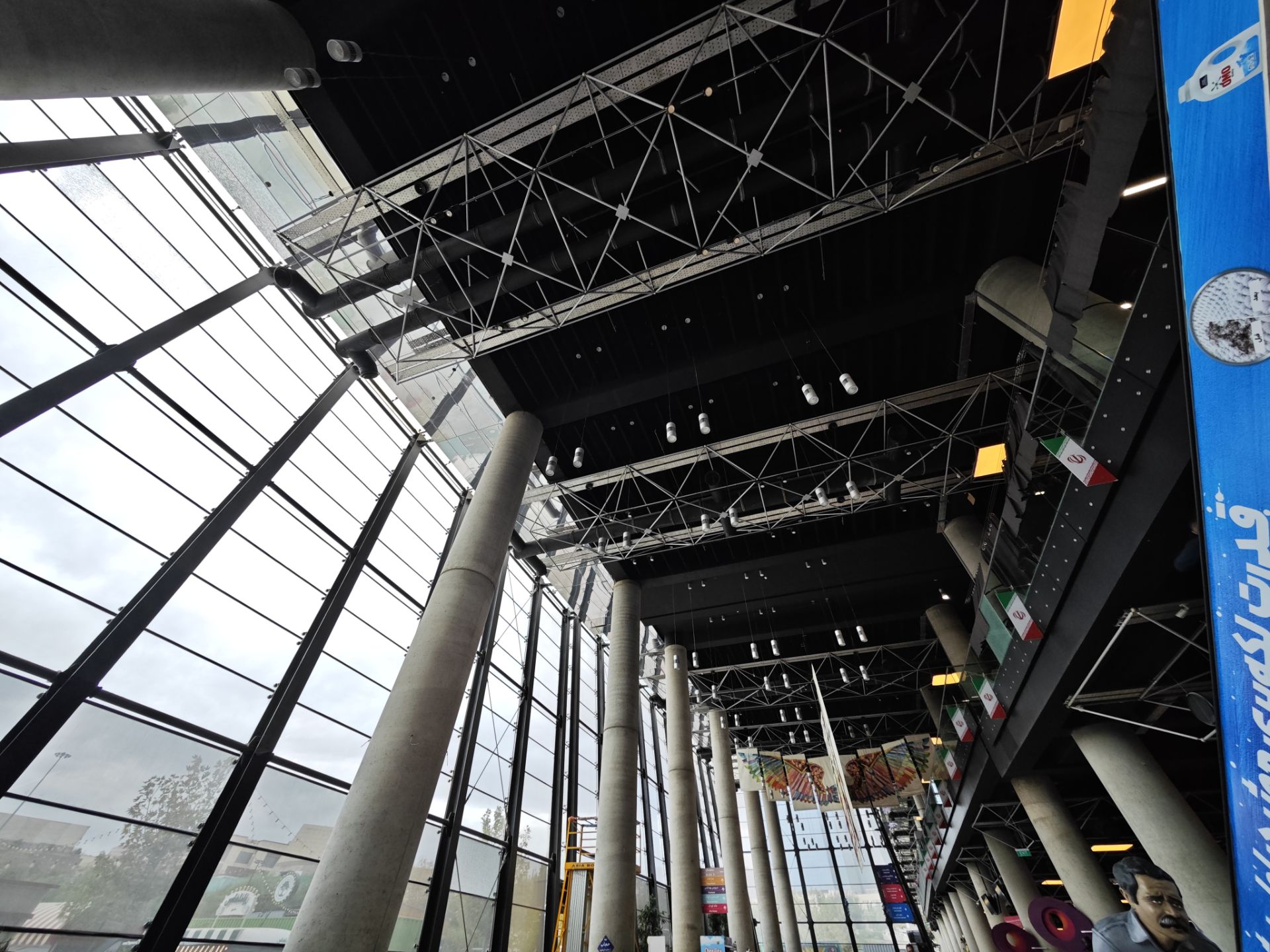 عکس ثبت شده با دوربین اولتراواید شیائومی ۱۳ اولترا - HDR