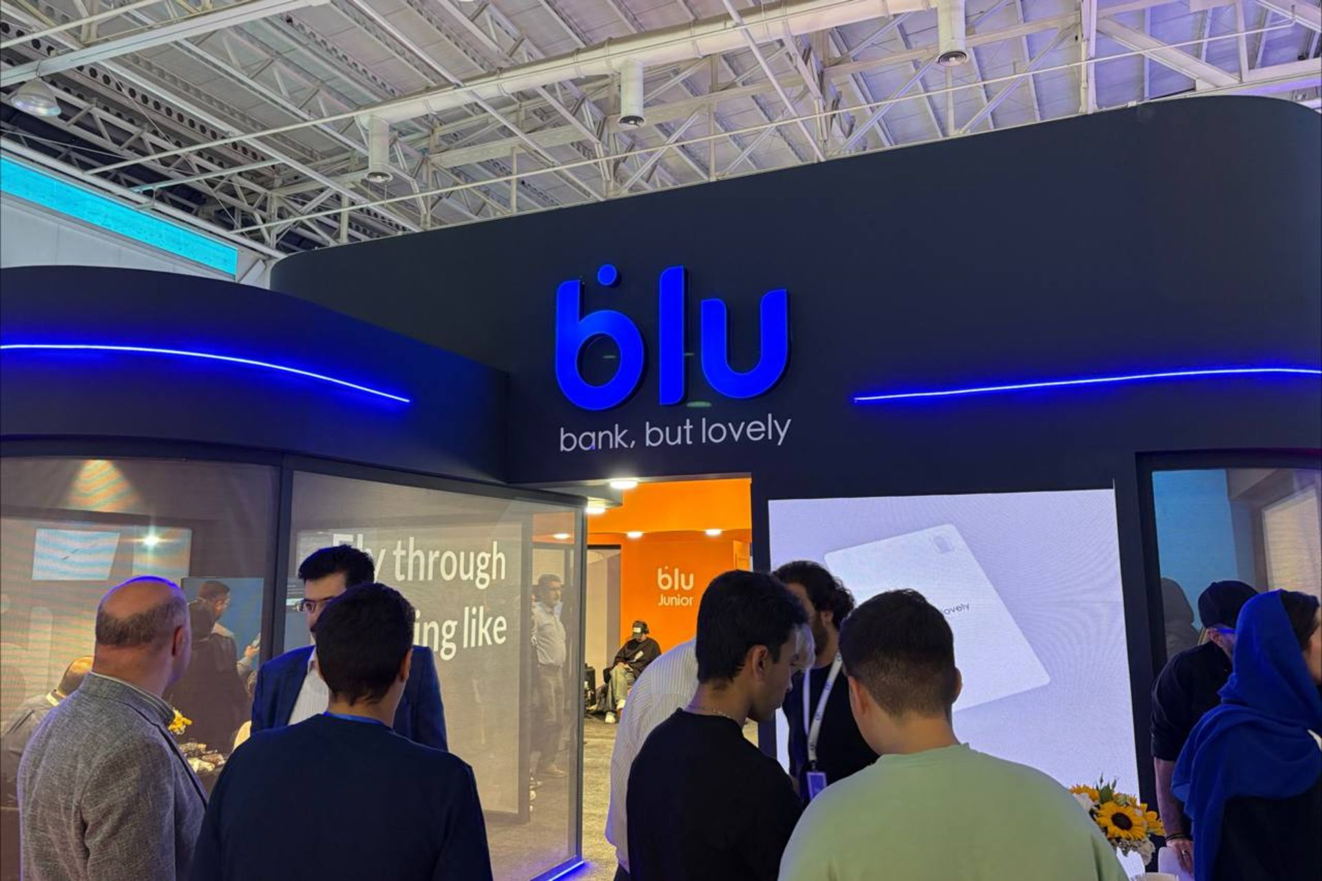 غرفه بلوبانک در بیست و هشتمین نمایشگاه الکامپ