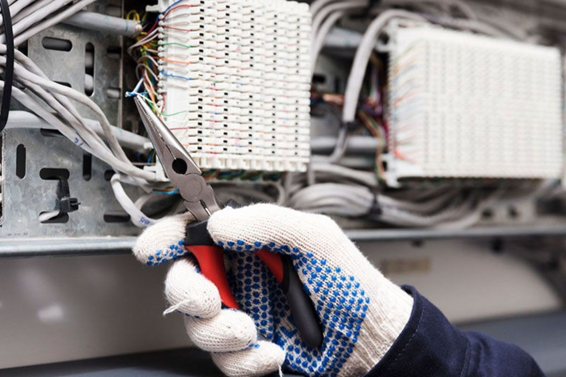 قطع کابل مخابرات