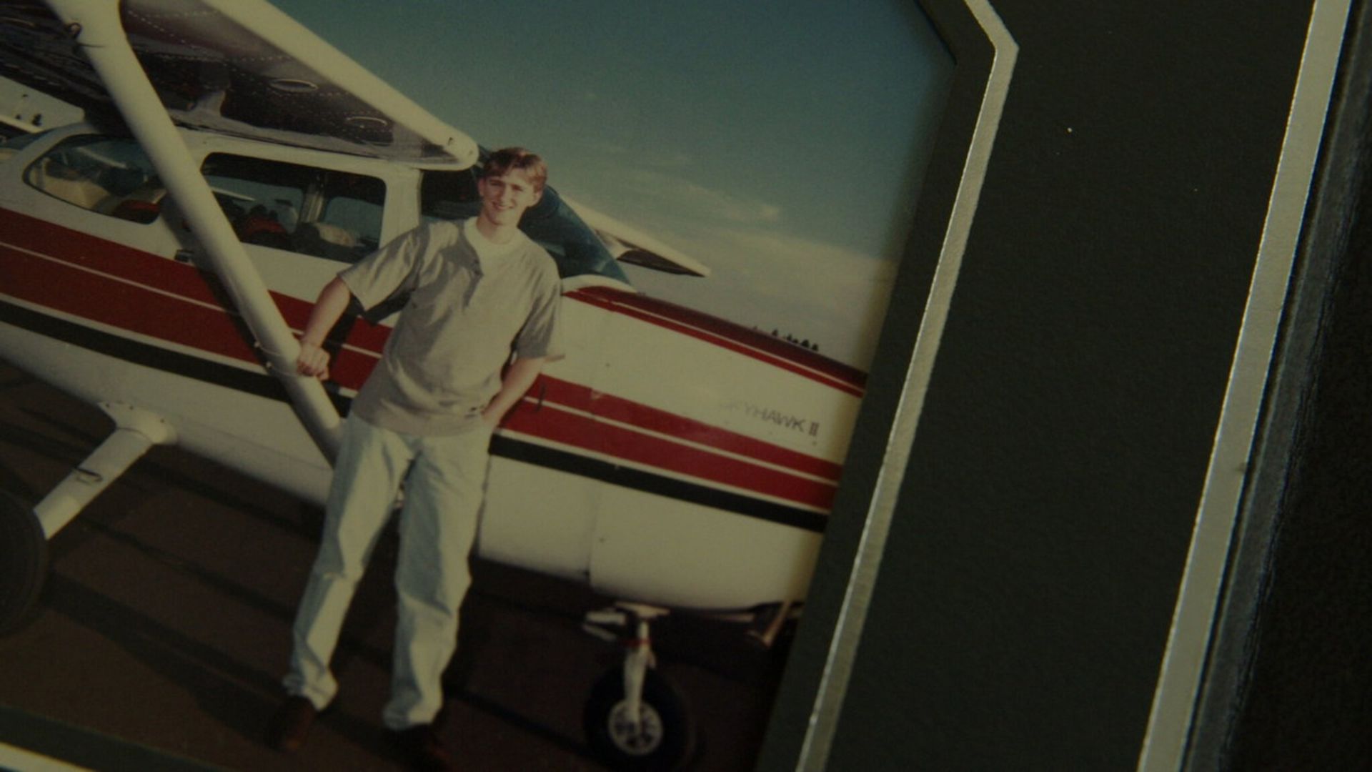 جوزف امرسون خلبان سابق آلاسکا ایرلاینز در جوانی