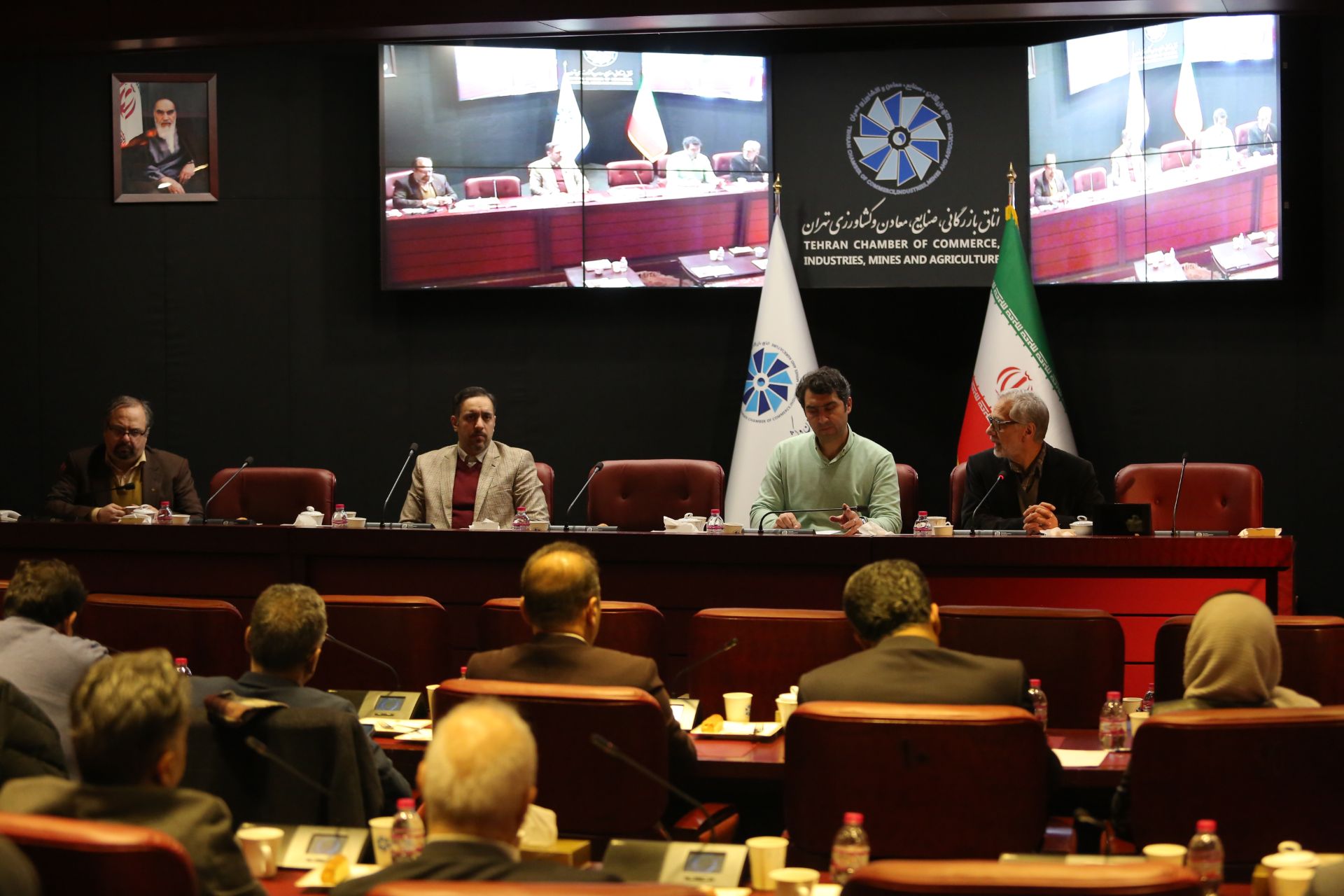 نشست تشکل‌های همسو برای پیگیری بحران اینترنت