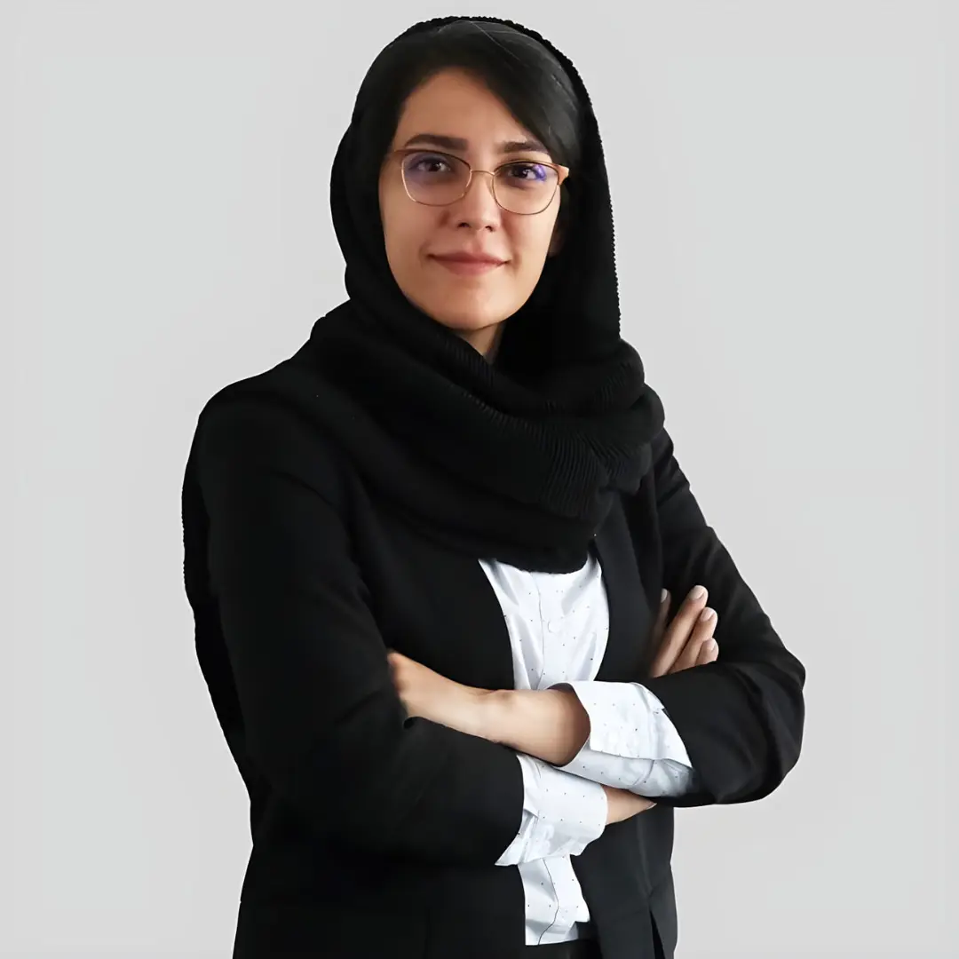 نوشین خطیب، مدیر اجرایی فروشگاه‌های زنجیره‌ای اسنپ‌مارکت (اسمارت)