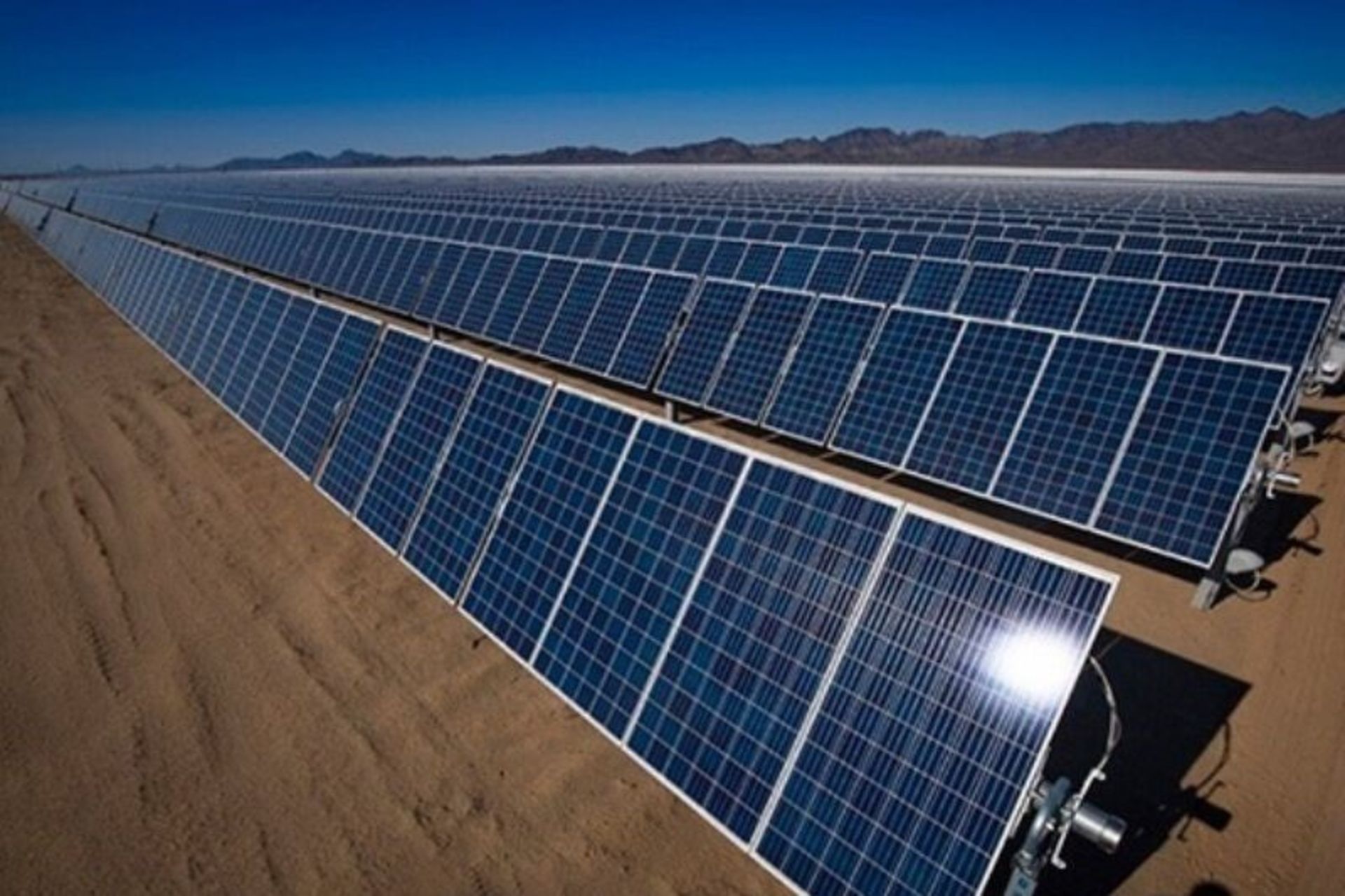 نیروگاه خورشیدی