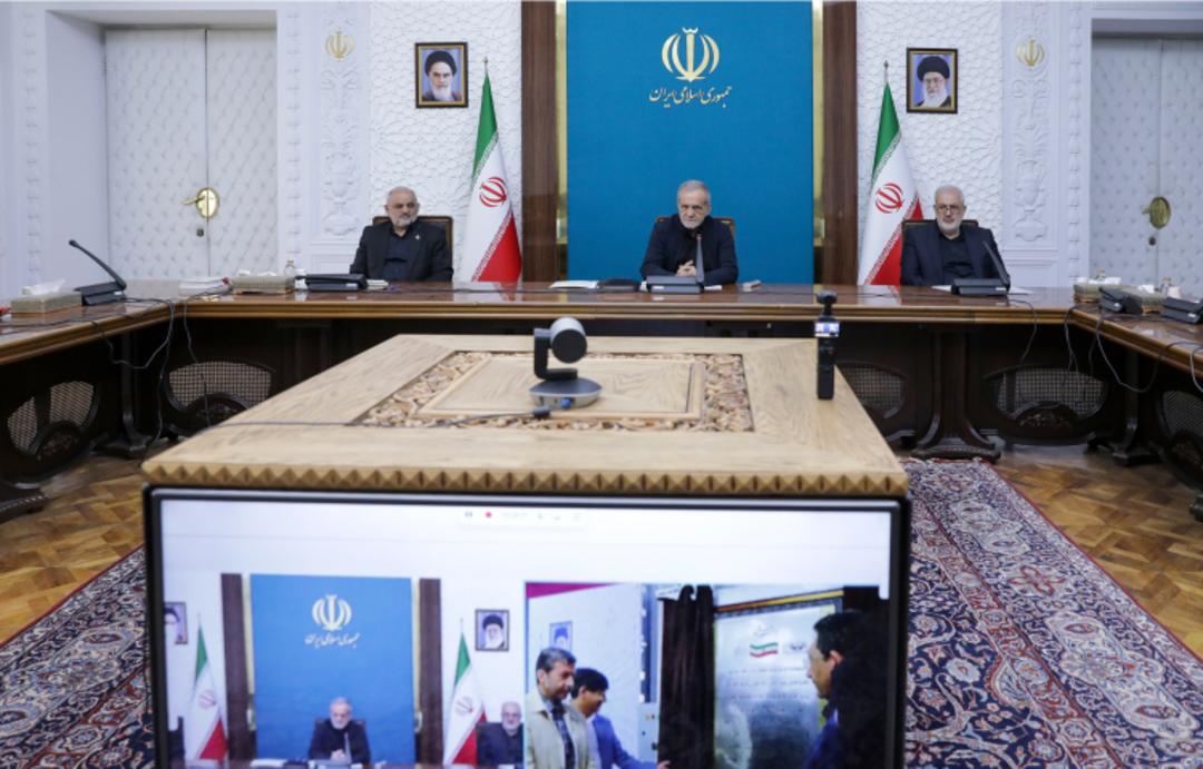افتتاح آنلاین پروژه بزرگ‌ترین نیروگاه خورشیدی کشور در اصفهان توسط مسعود پزشکیان 