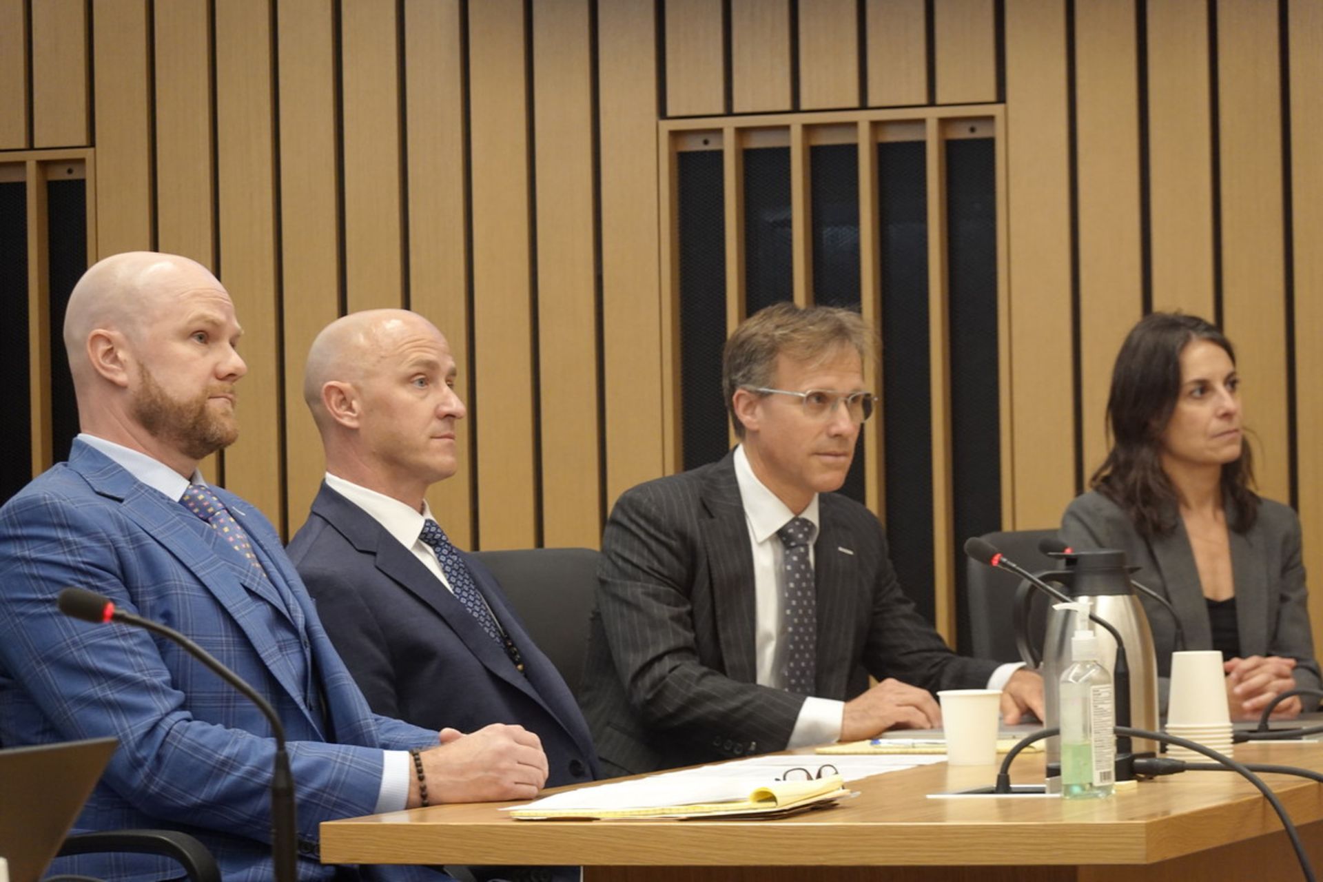 جوزف امرسون خلبان سابق آلاسکا ایرلاینز در دادگاه