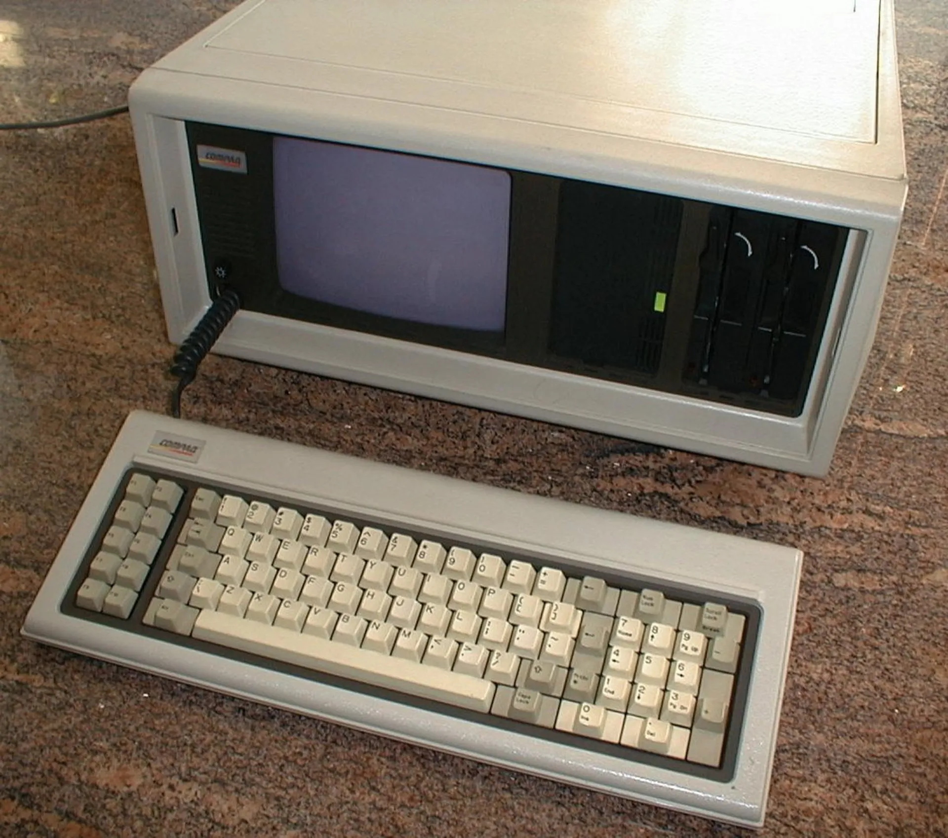 کامپیوتر Compaq Portable