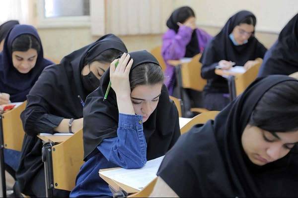 عضو کمیسیون آموزش مجلس: اعتراض دانش‌آموزان به مصوبه کنکور فایده‌ای ندارد