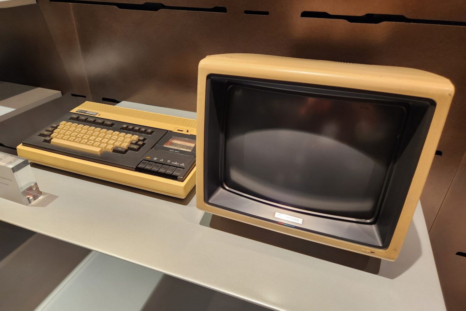 The first Samsung SPC-1000 computer