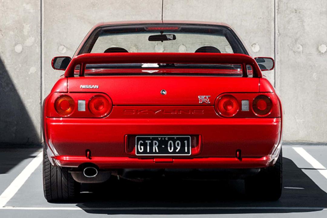 اسکای‌لاین GT-R مدل R32  از نمای عقب