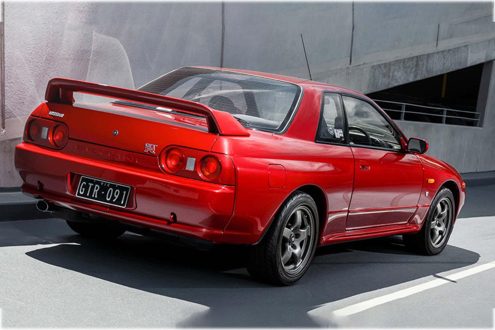 اسکای‌لاین GT-R مدل R32  از نمای سه‌رخ عقب