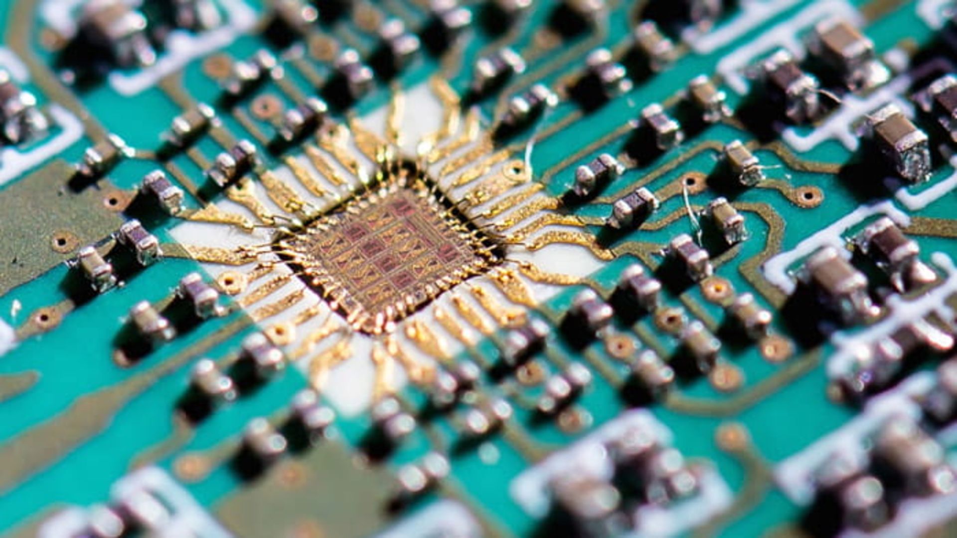 آنتن روی چیپ