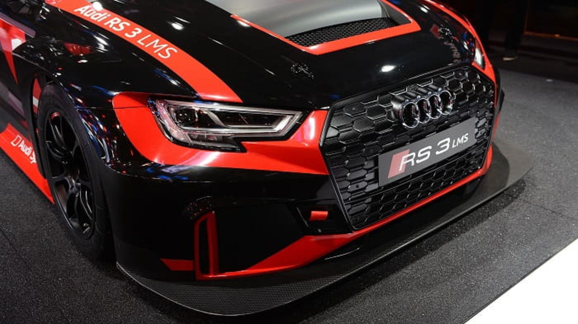 آئودی RS3 LMS