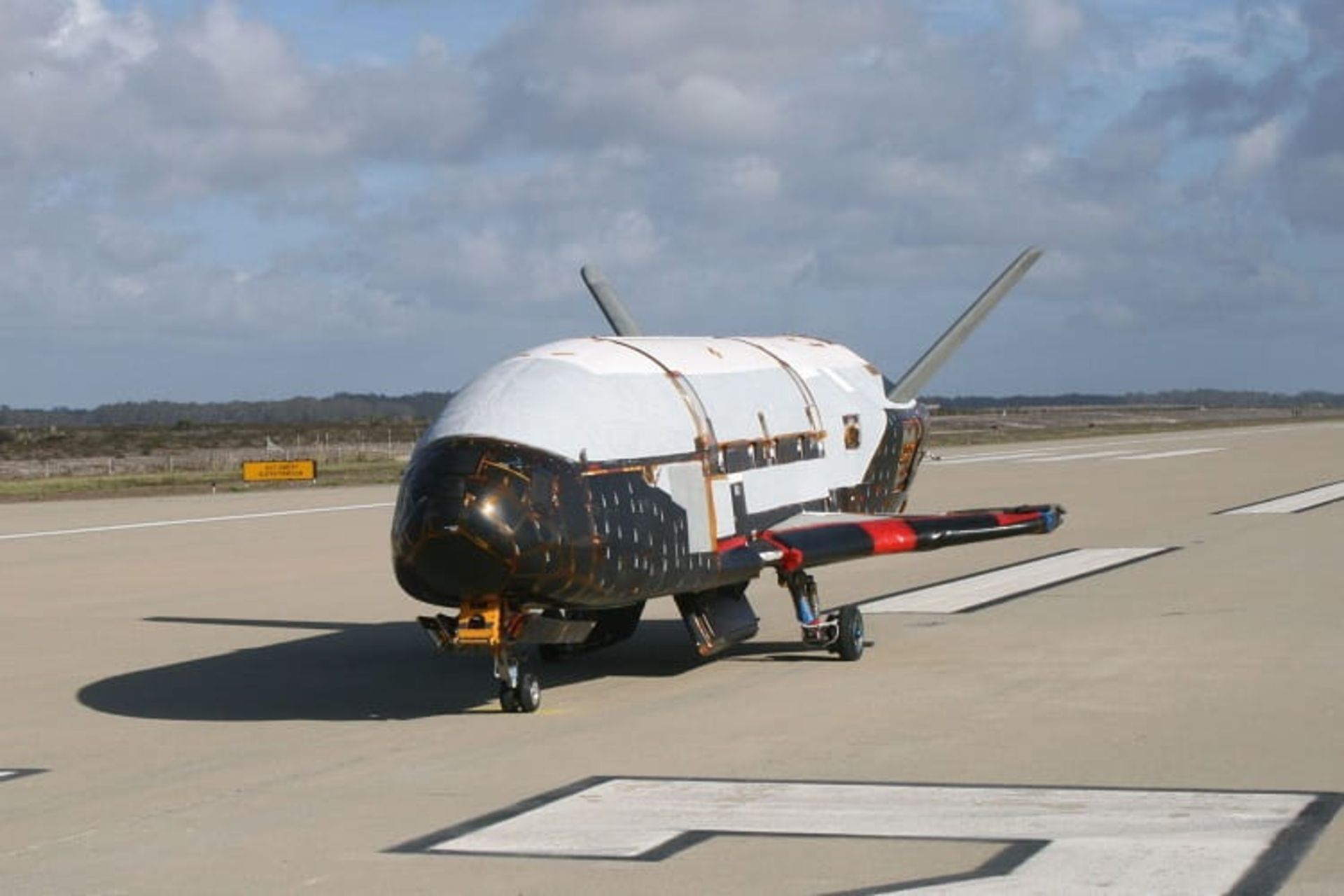 X-37B در مدار زمین