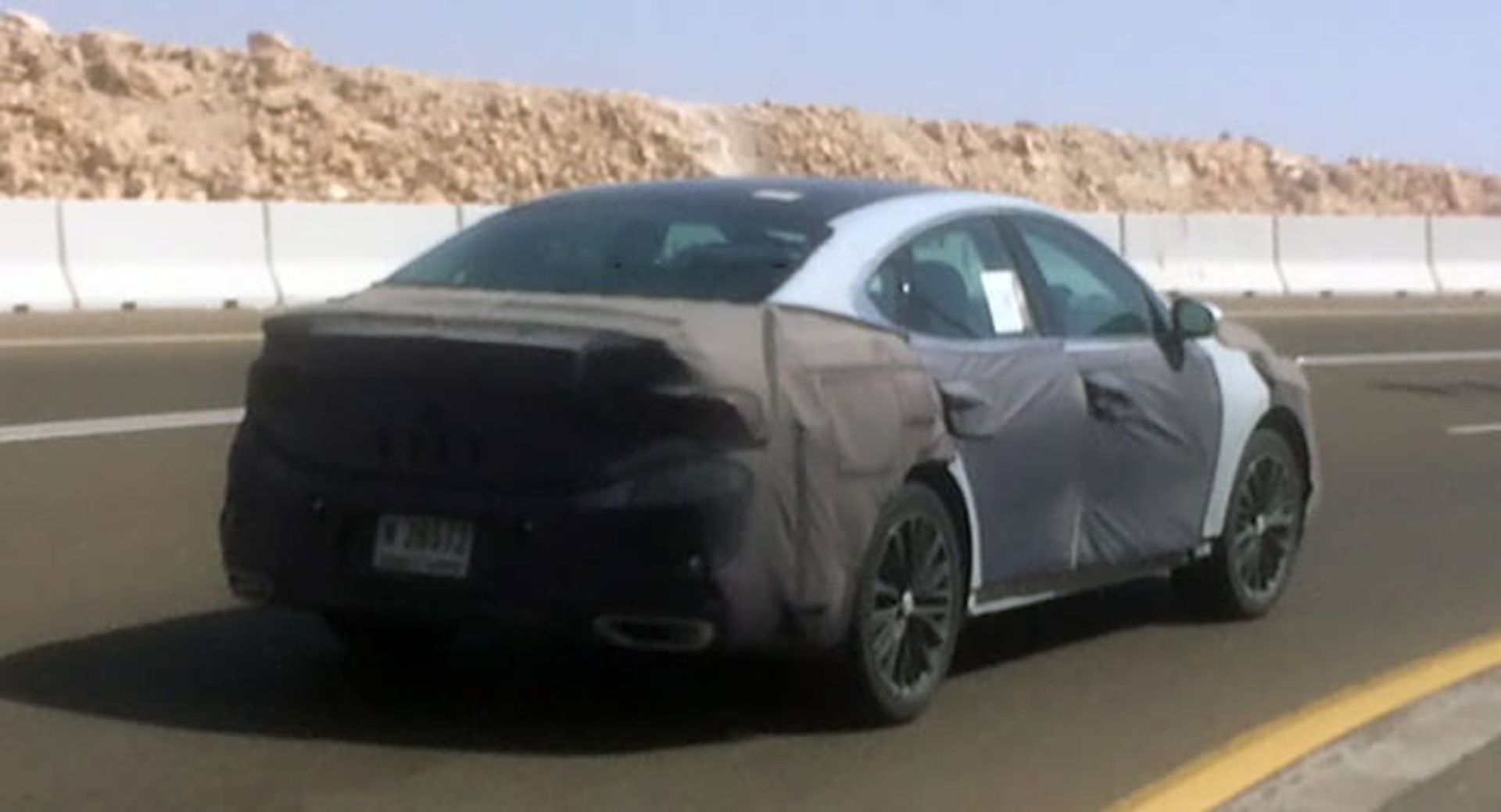 هیوندای آزرا ۲۰۱۷