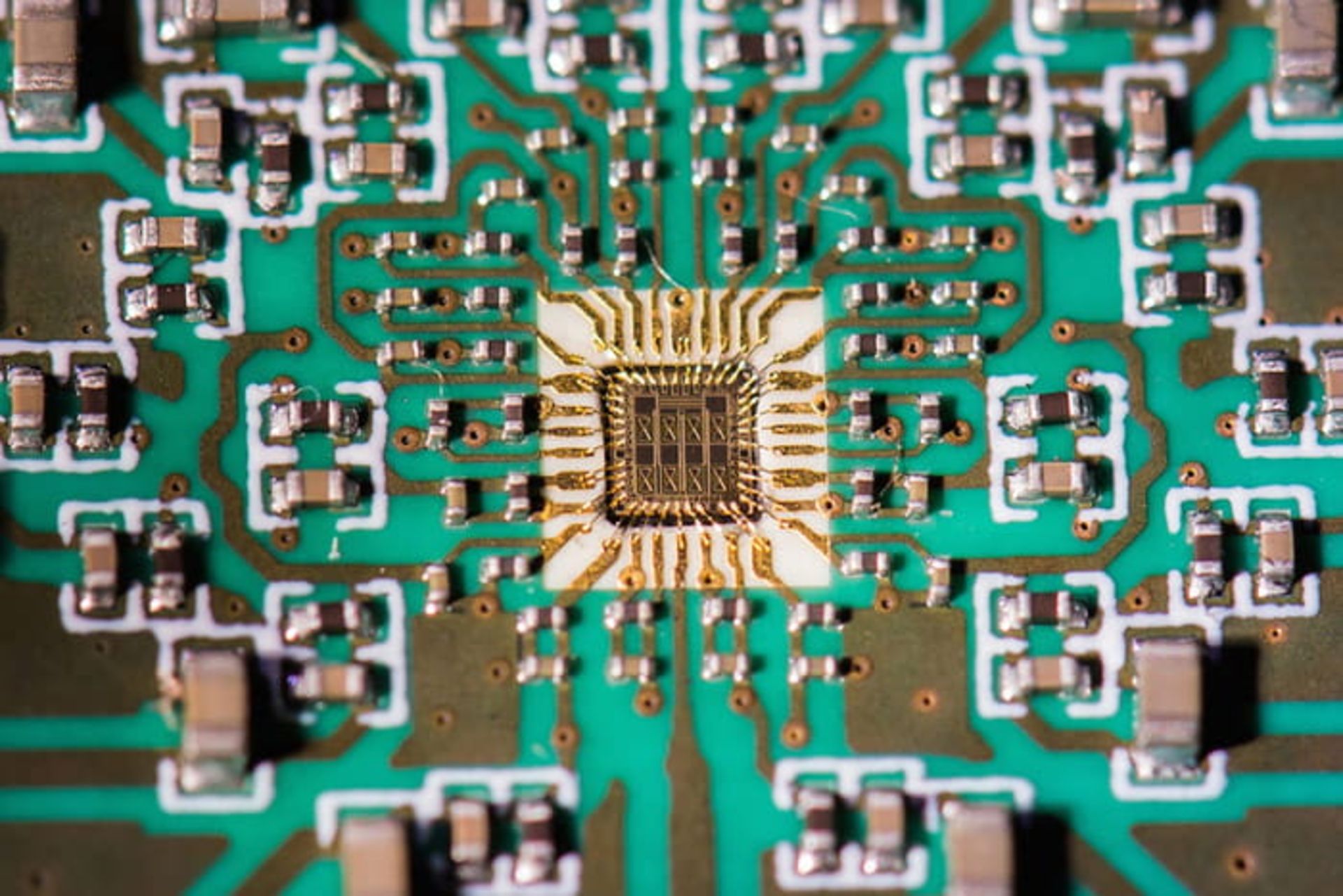 یک ترابیت بر ثانیه