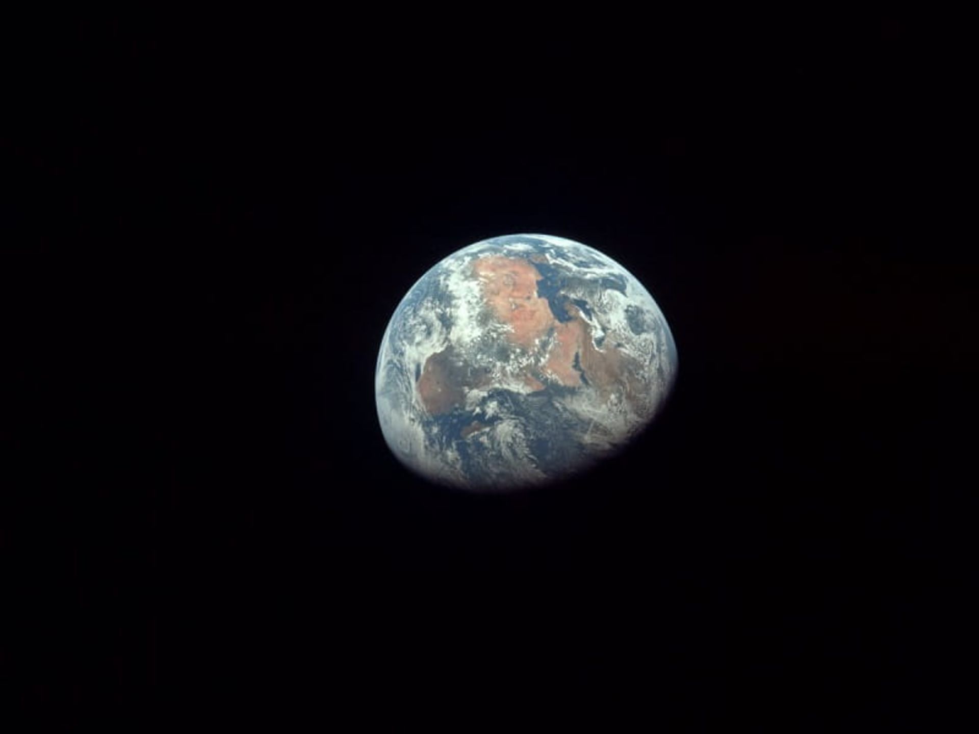 تصویر زمین توسط آپولو ۱۱