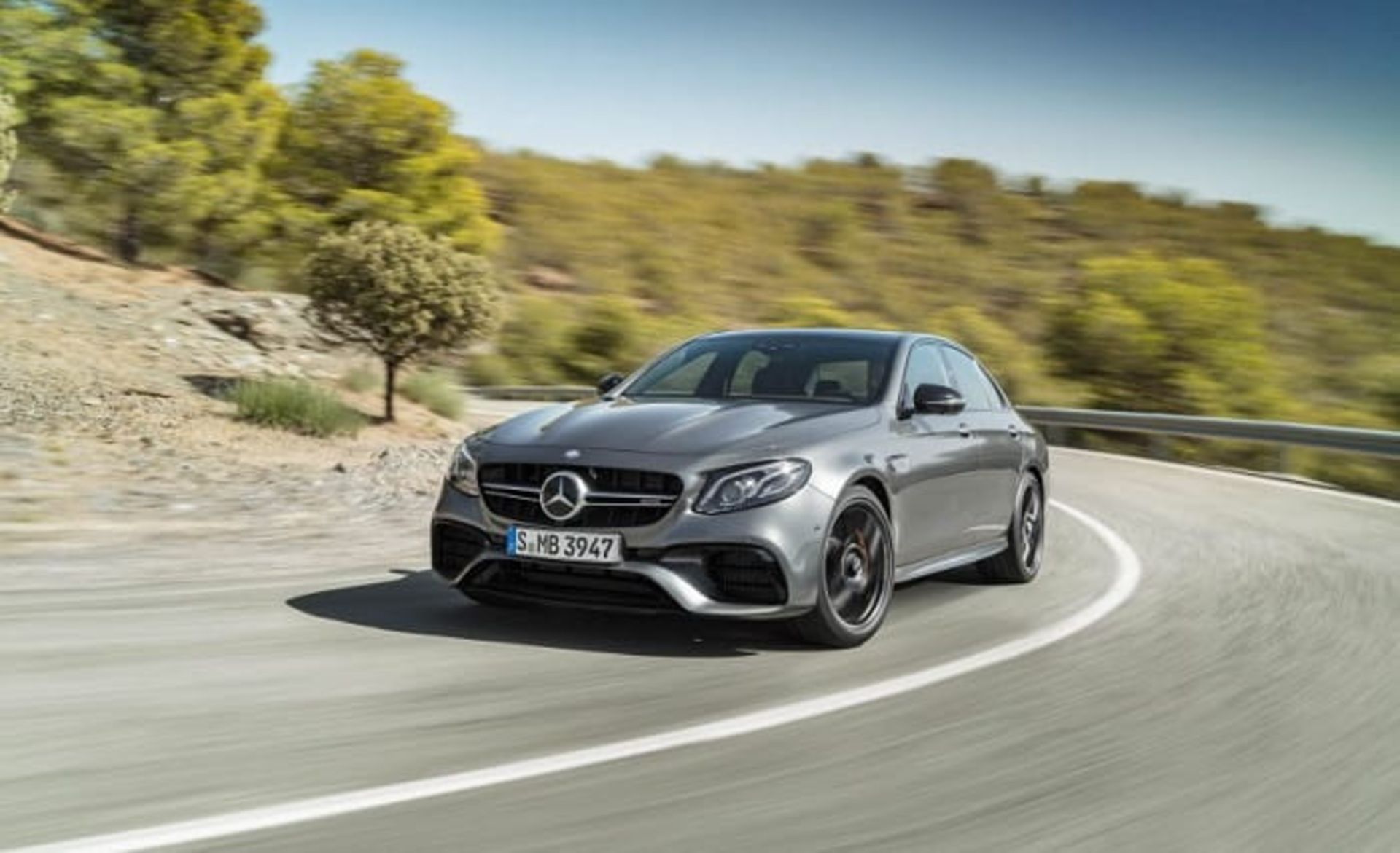 مرسدس بنز AMG E63