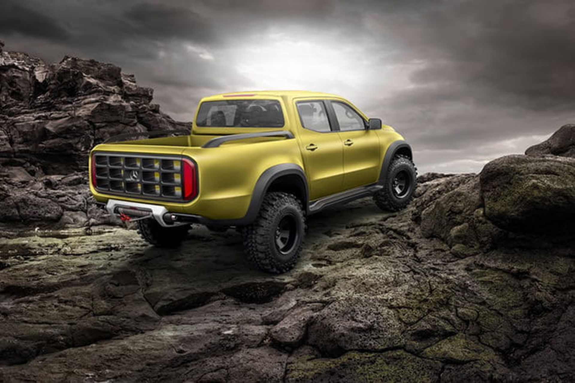 مرسدس بنز ایکس کلاس /mercedes benz X-class