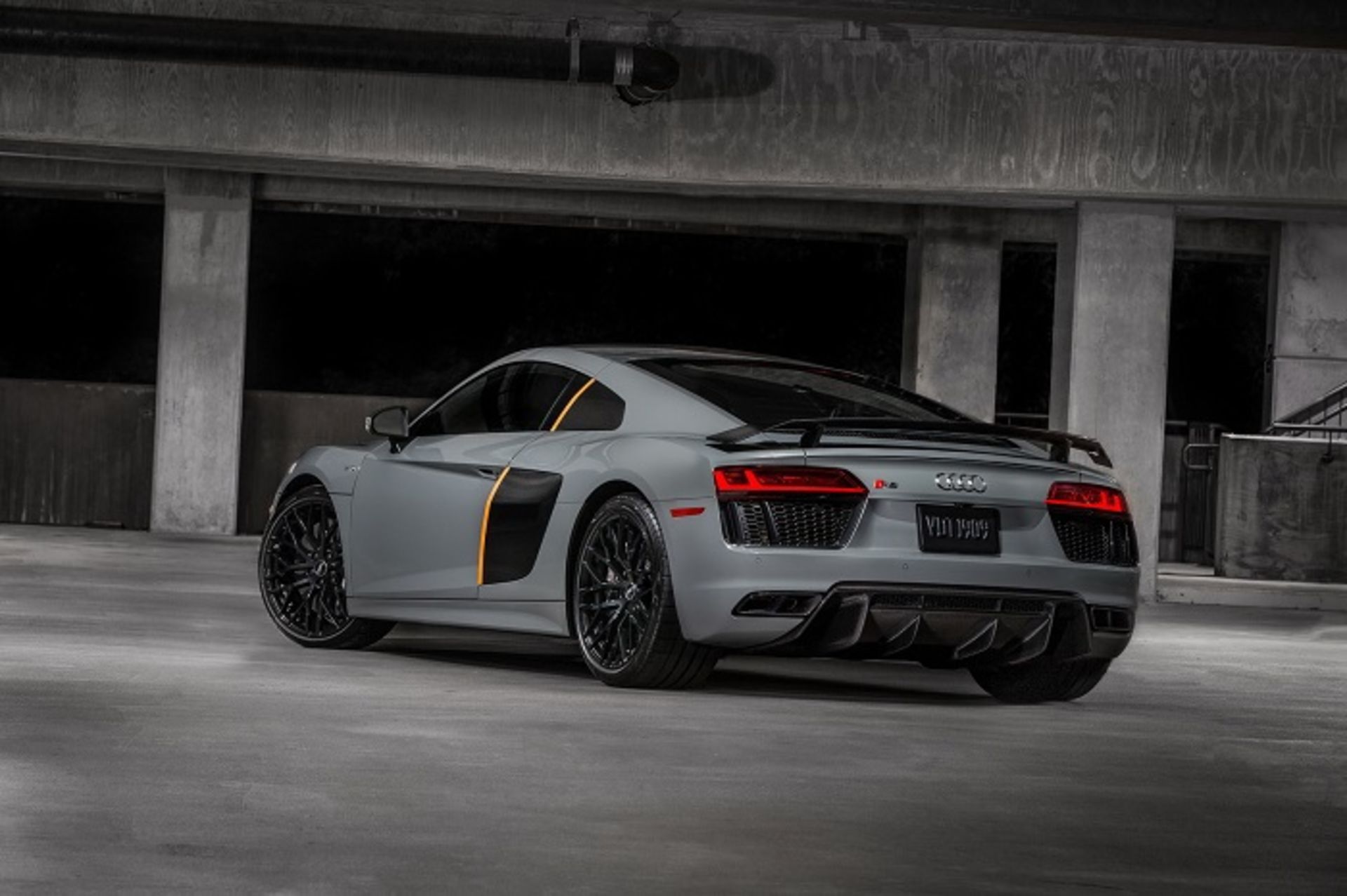 آئودی R8 V10 Plus Exclusive