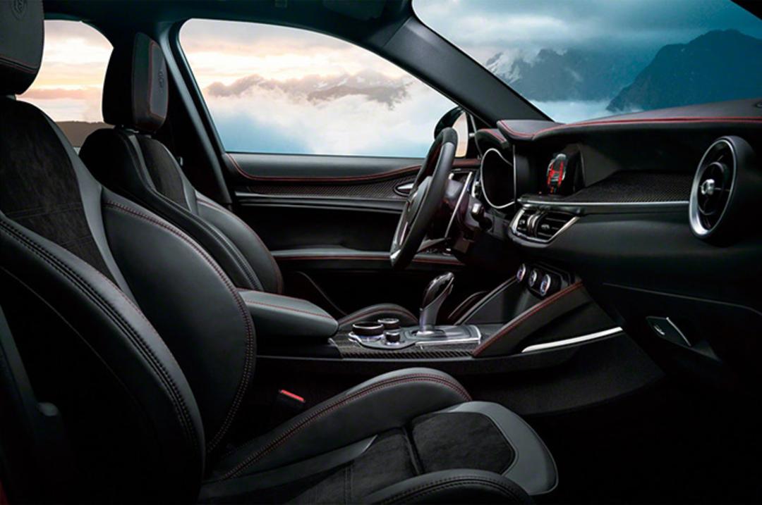آلفارومئو استلویو / alfa romeo Stelvio