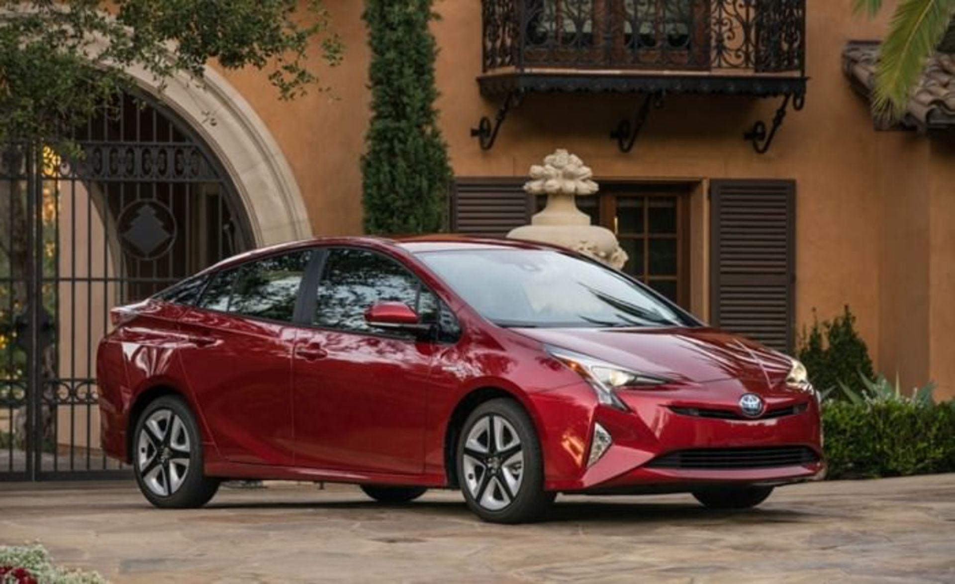 تویوتا پریوس