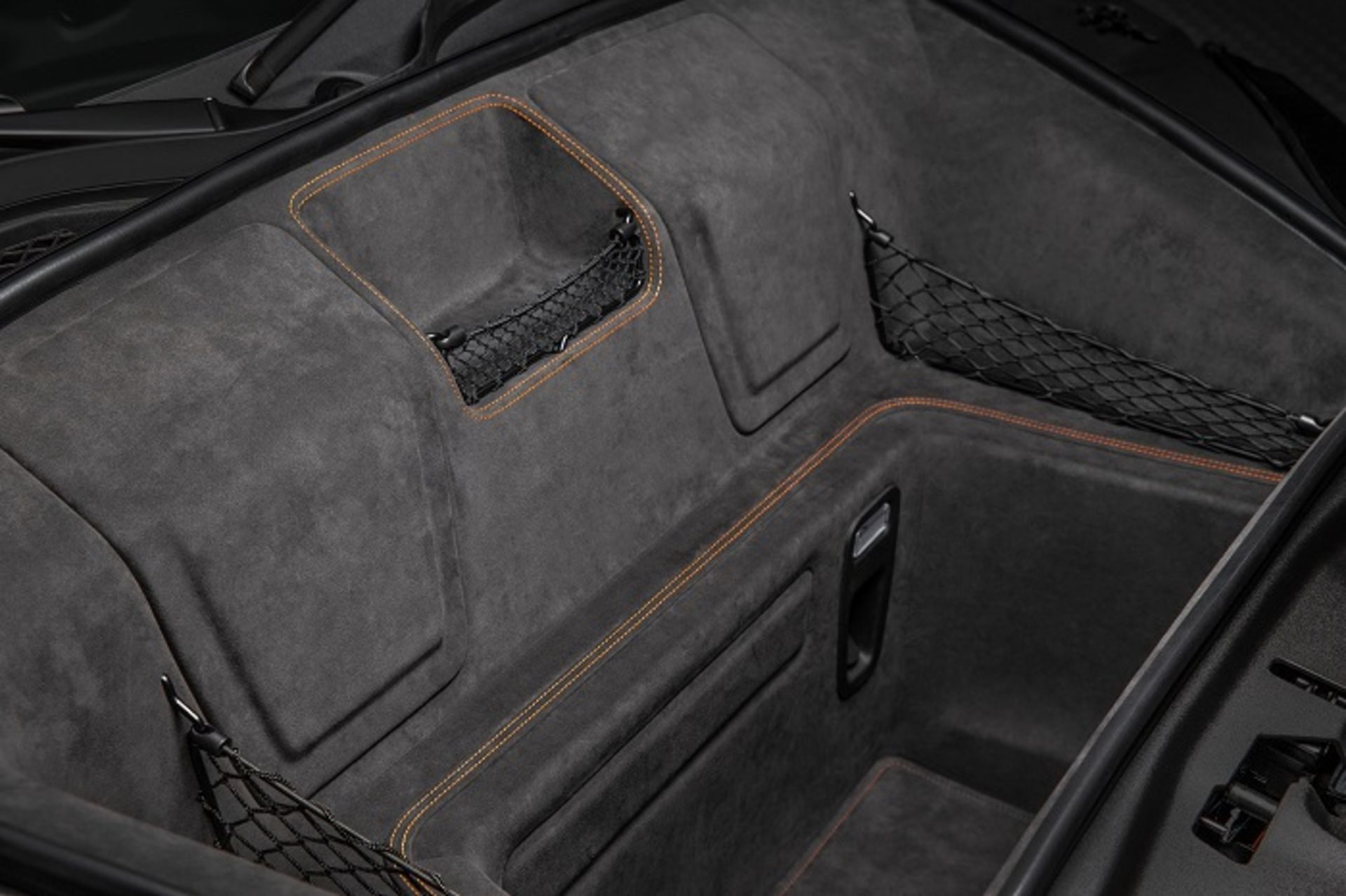 آئودی R8 V10 Plus Exclusive