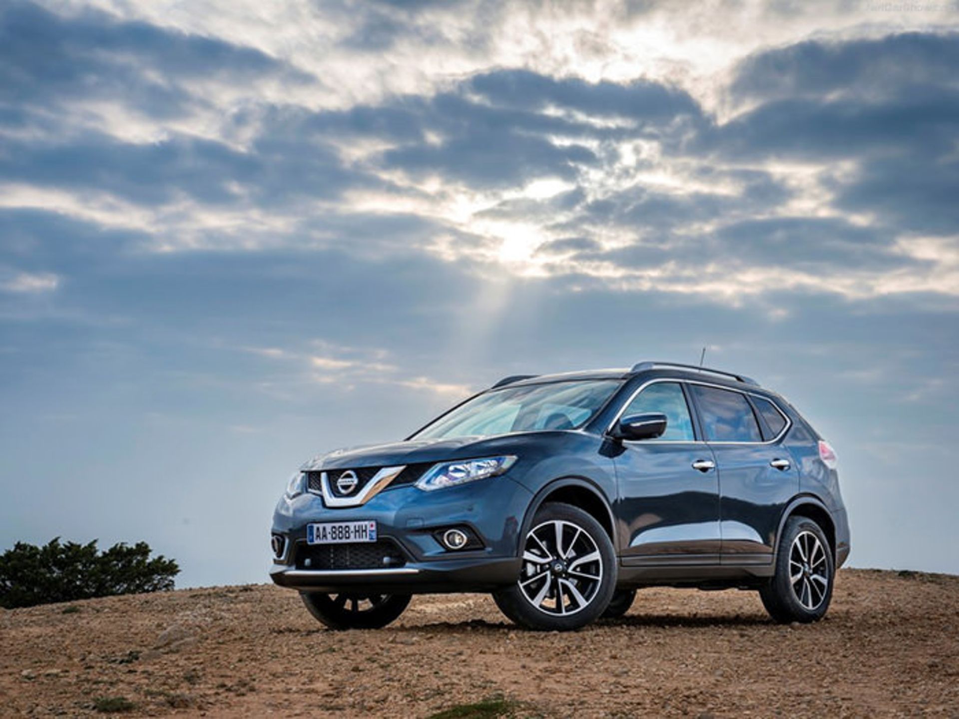 نیسان ایکس تریل / nissan x-trail