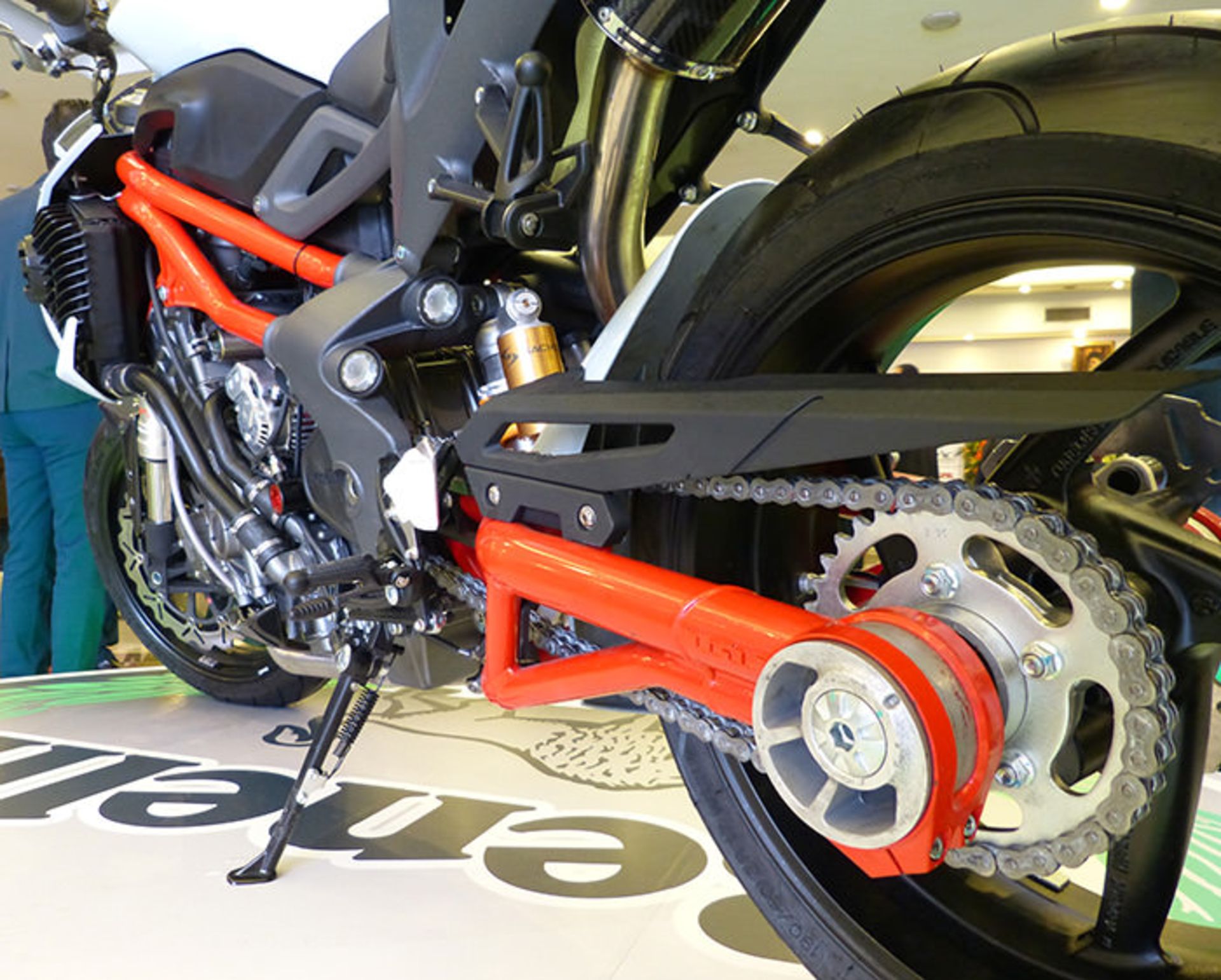 مراسم رونمایی موتورسیکلت‌های بنلی