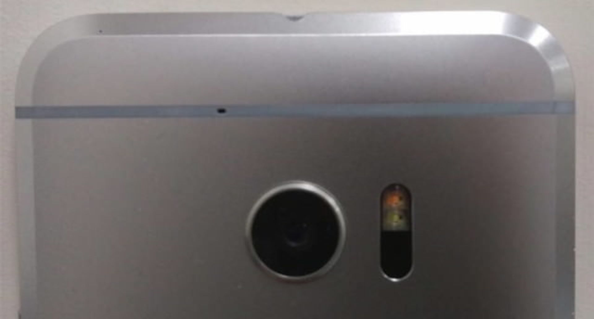 وان ام ۱۰ اچ تی سی