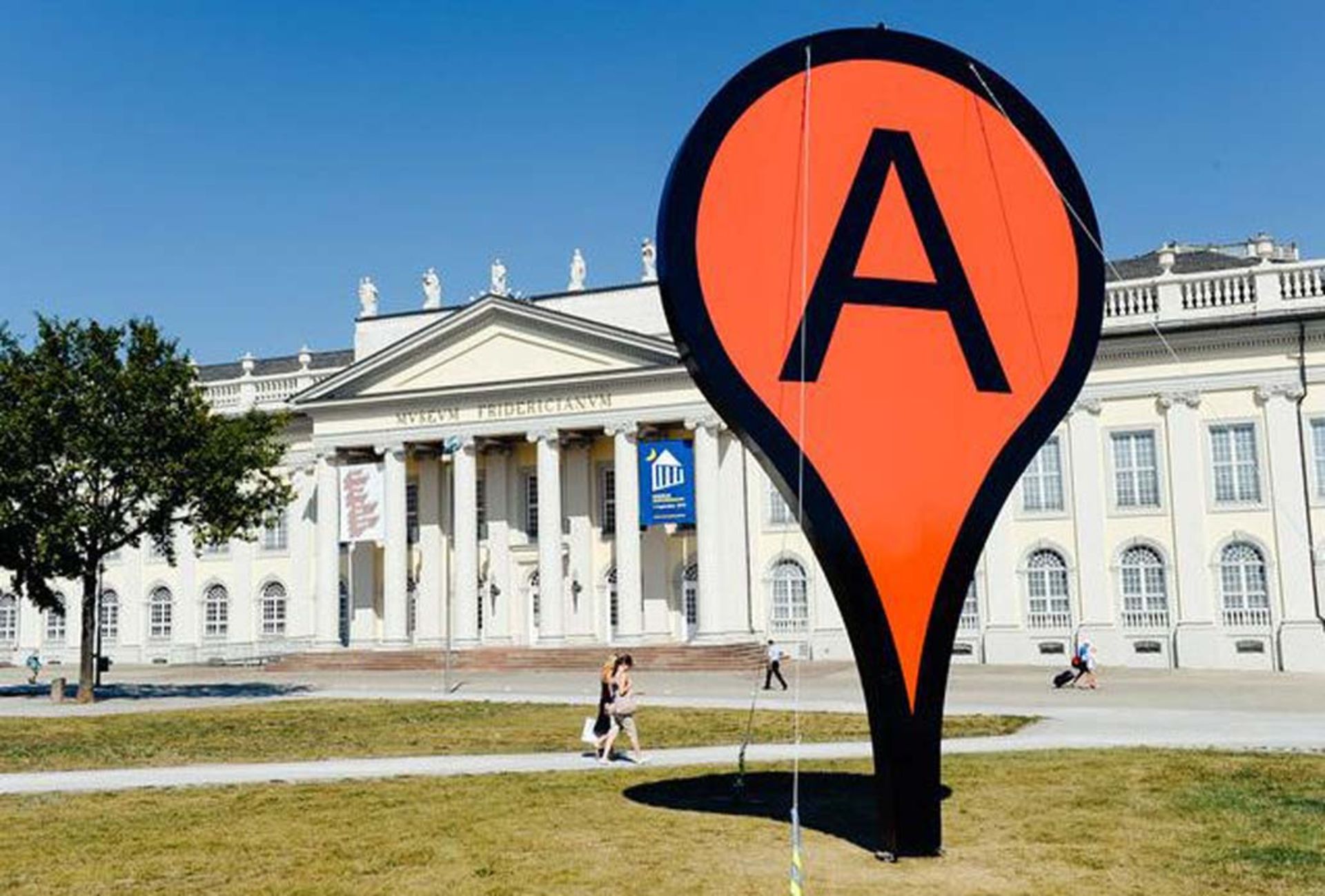 دستیار صوتی سیری