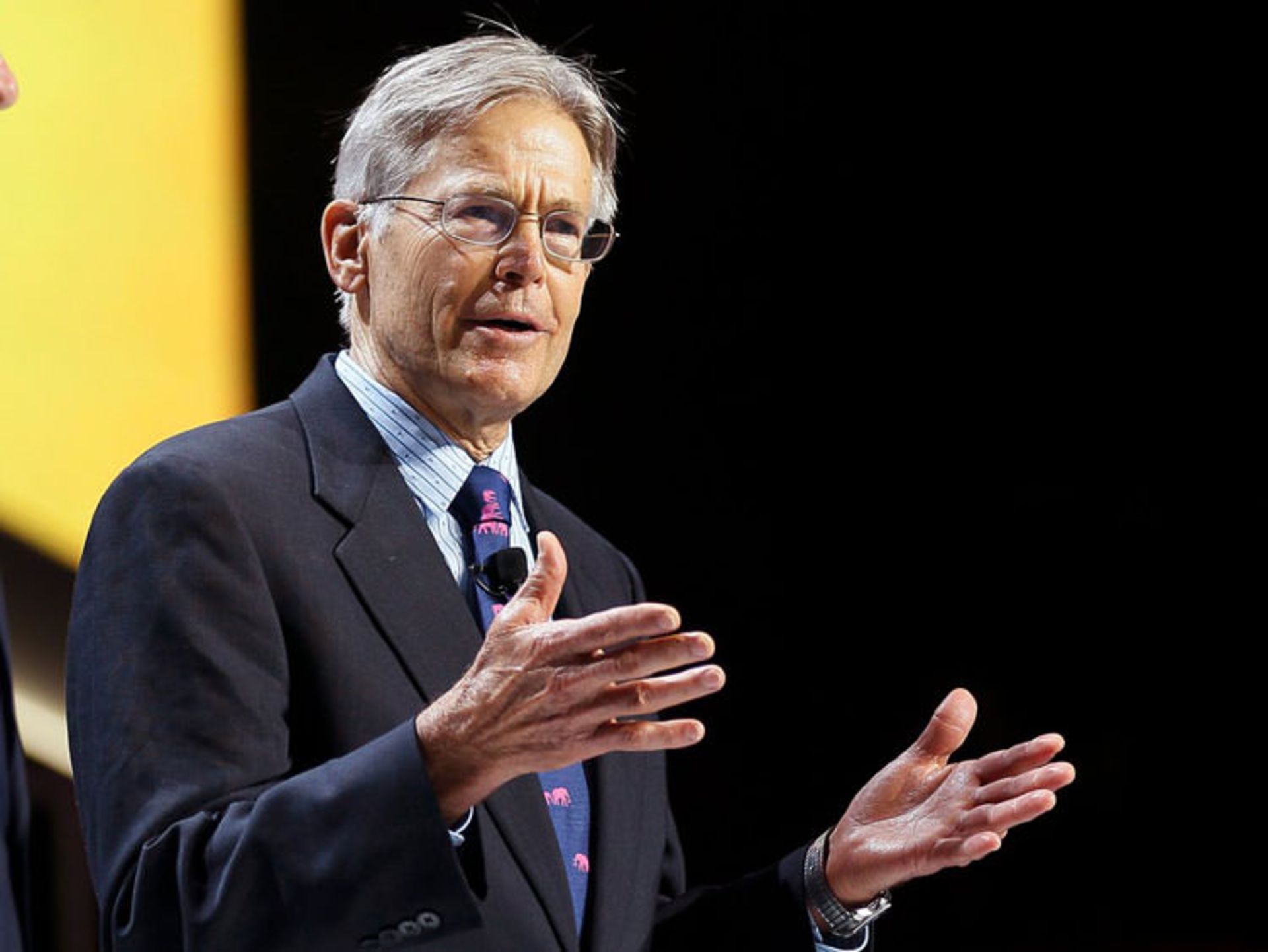 جیمز والتون