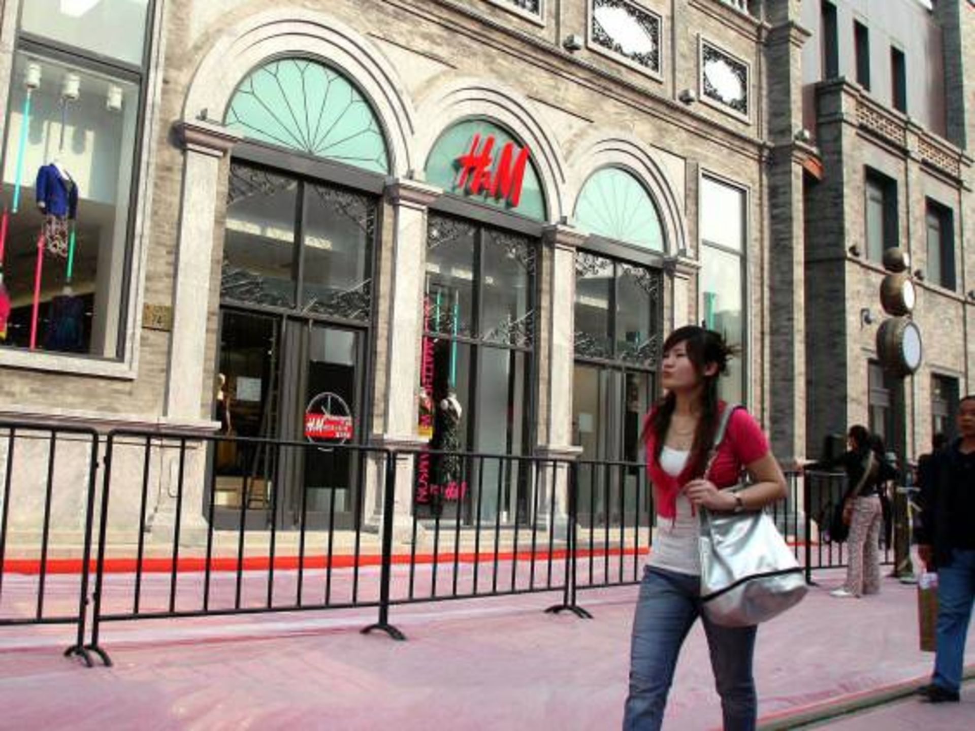 کدام شرکت‌ها بیشترین تعداد افراد میلیاردر را دارند؟