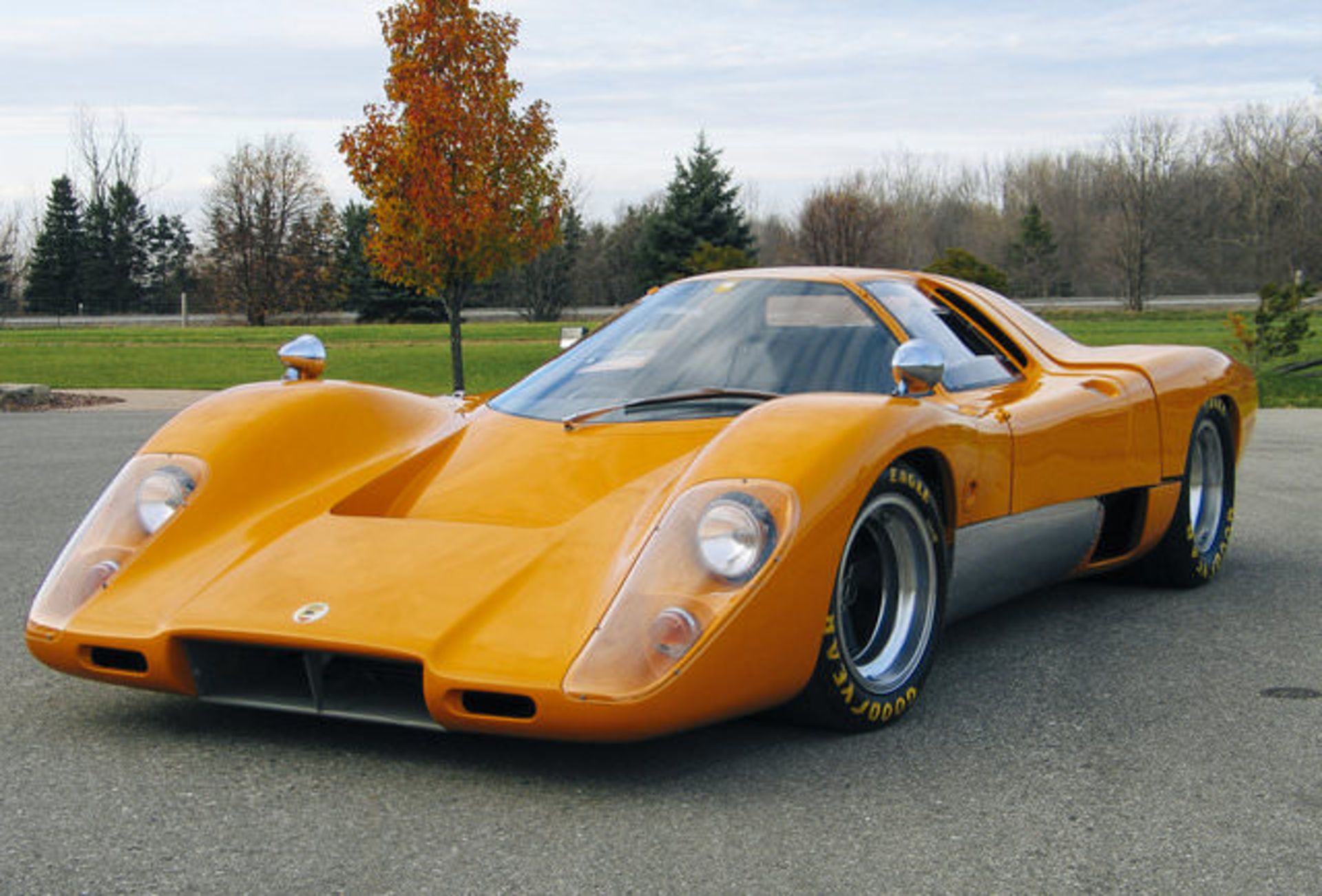 خودروی تبلیغاتی بروس مک‌لارن