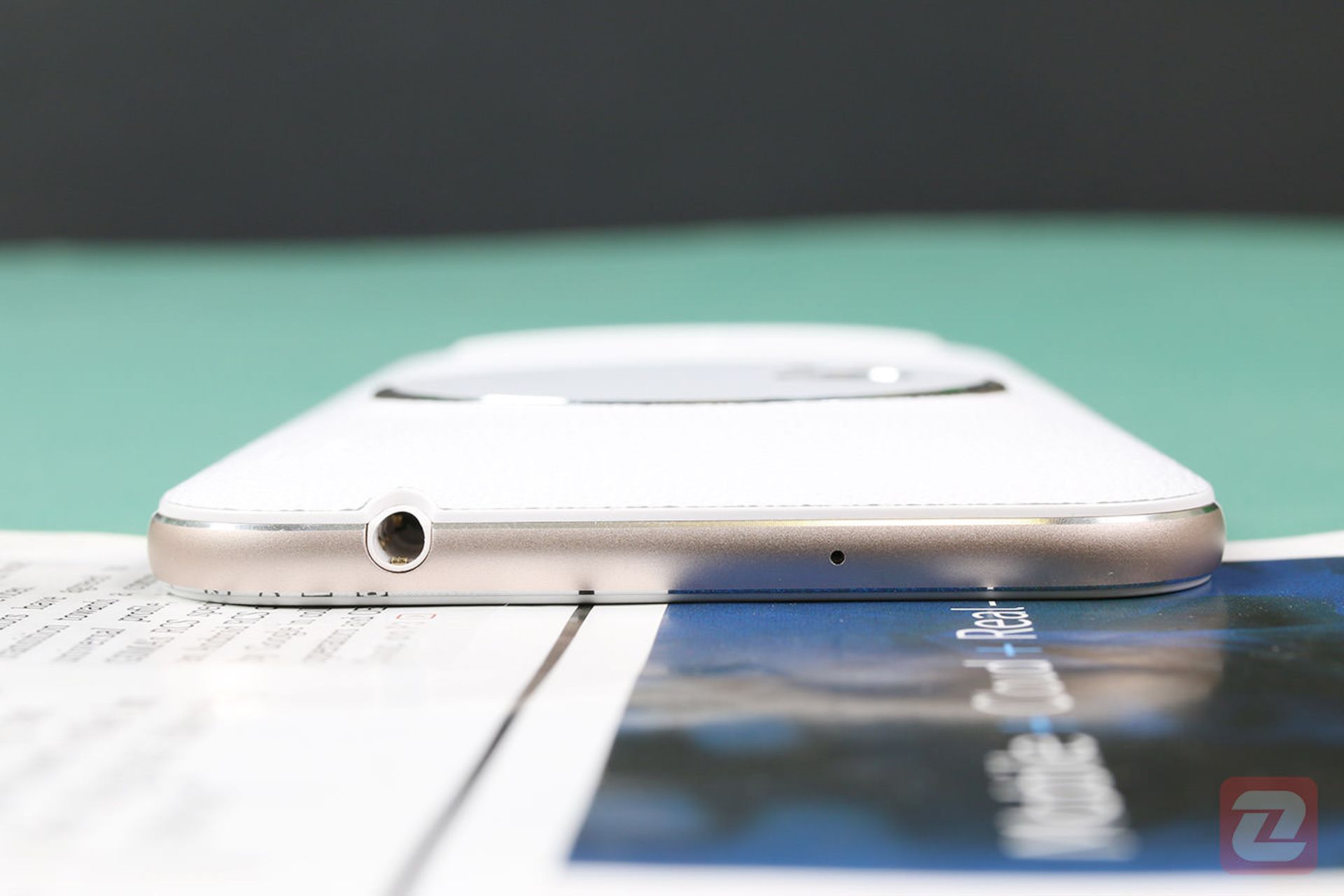 دوربین زن فون زوم ایسوس