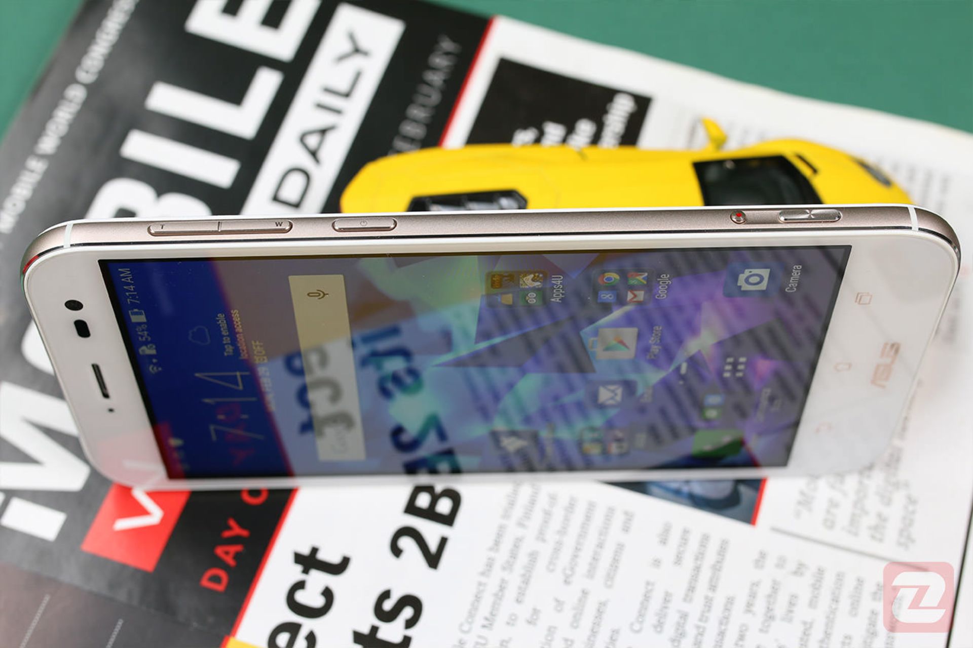 زوم فون زوم 