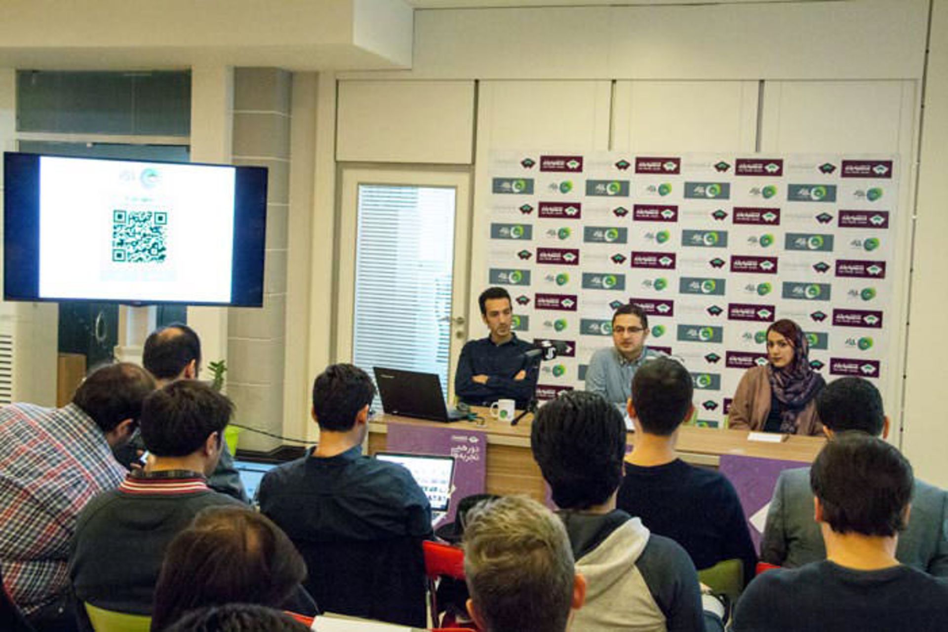 کافه بازار نشست ۵ شنبه بازار