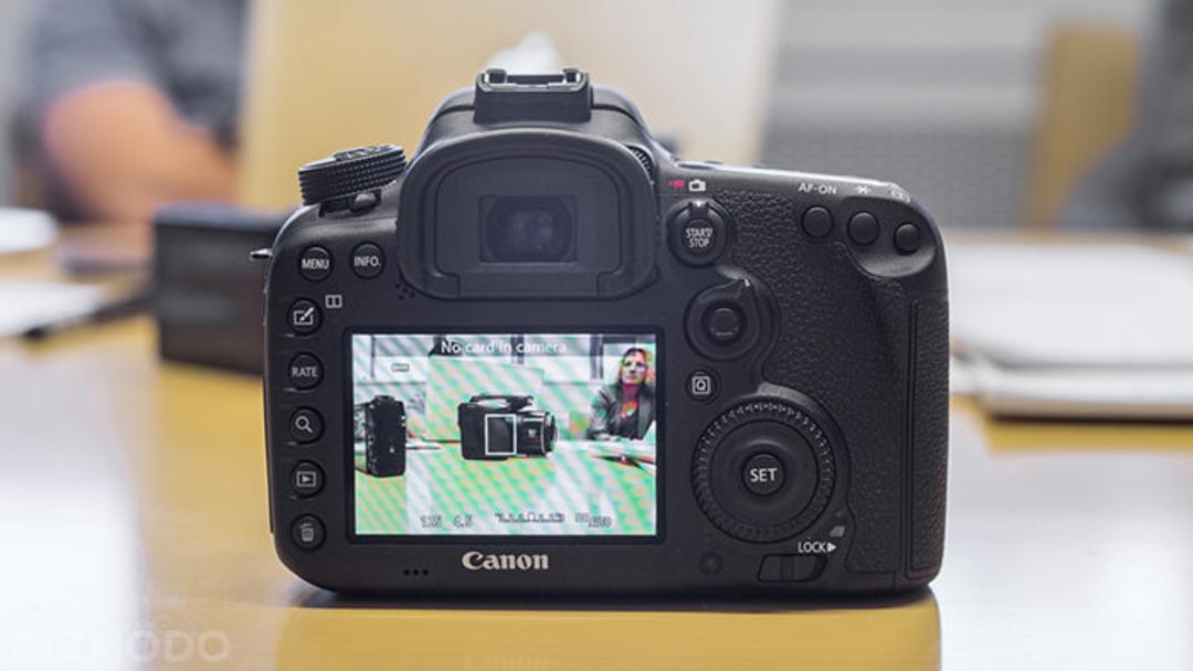 بهترین دوربین حرفه‌ای-کانن 7d mark II