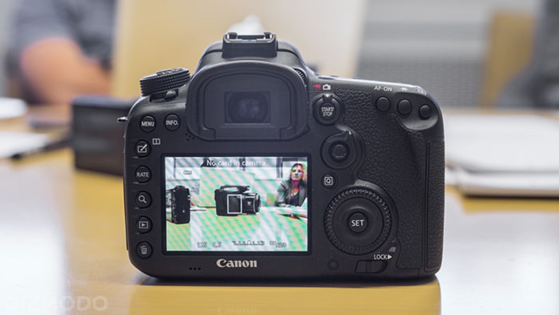 بهترین دوربین حرفه‌ای-کانن 7d mark II