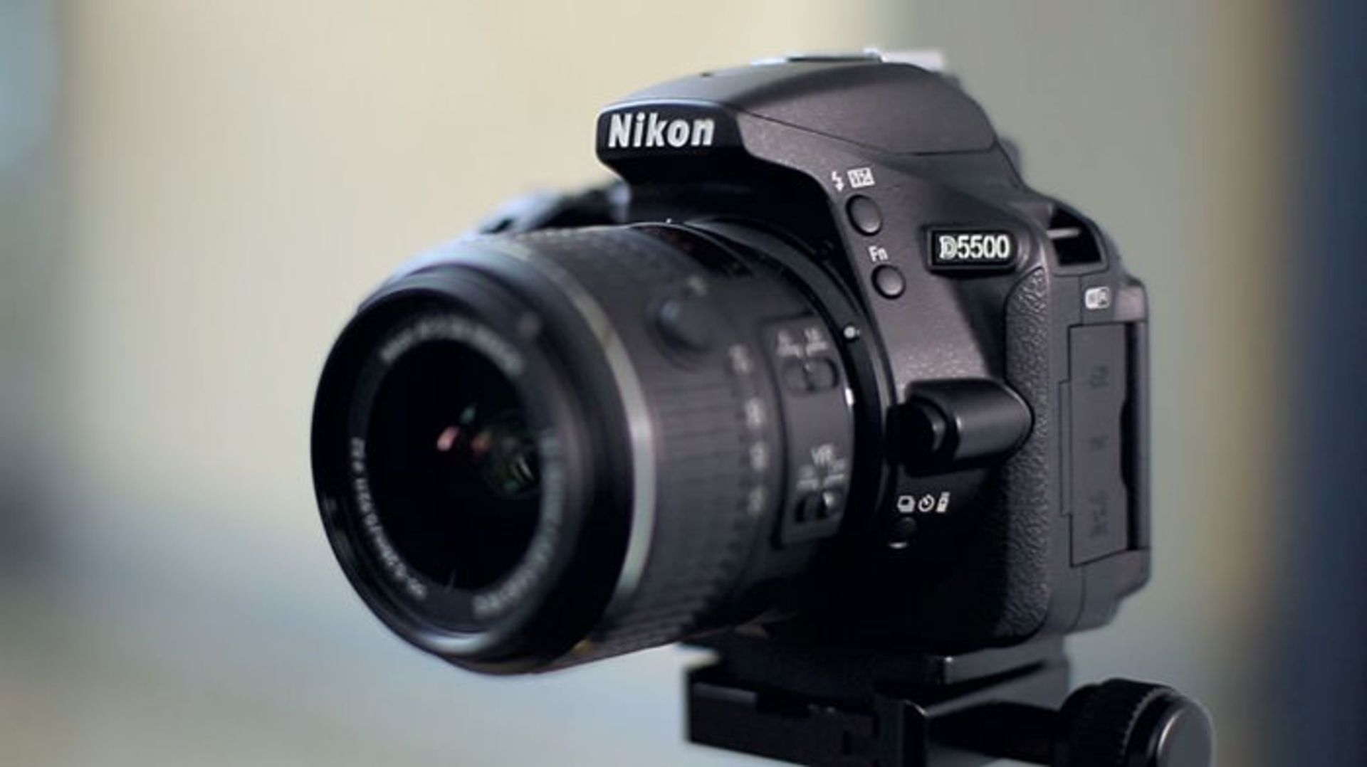 بهترین دوربین حرفه‌ای- نیکون d5500
