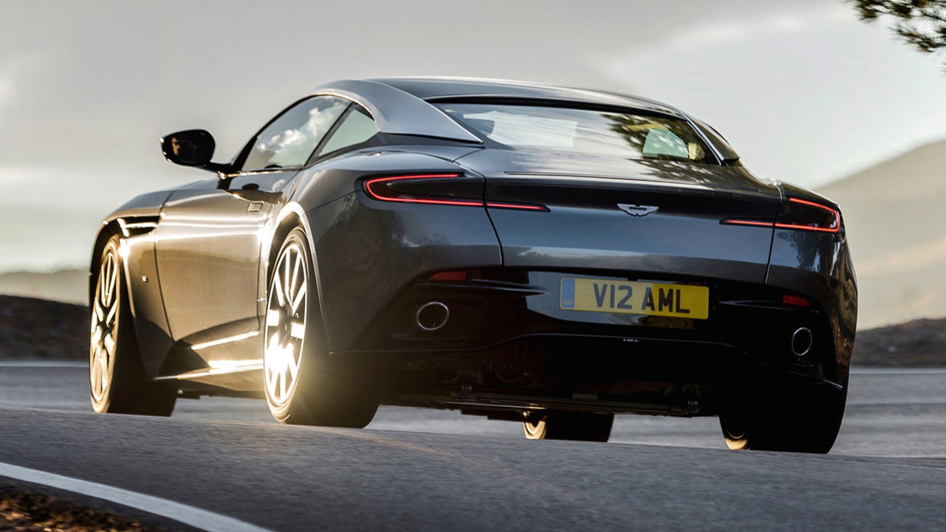 استون مارتین DB11